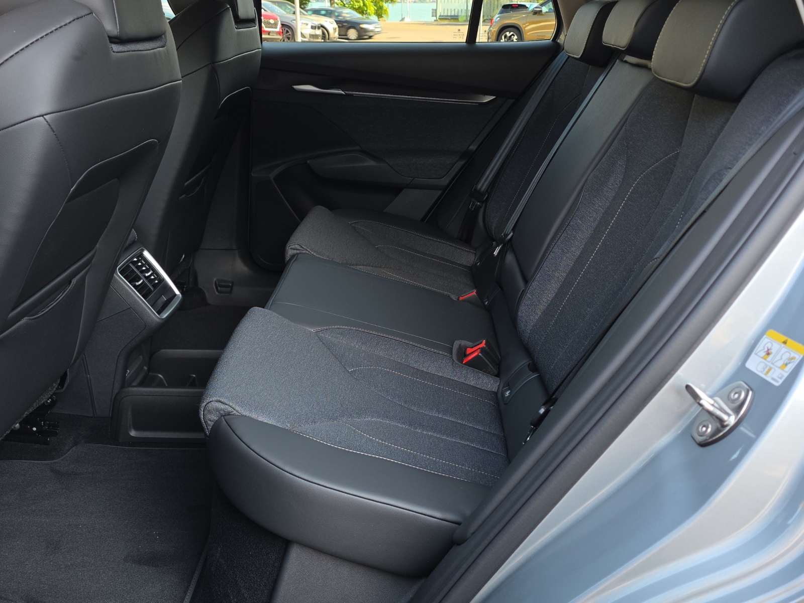 SKODA Elroq 85x Selection 4x4-image-7