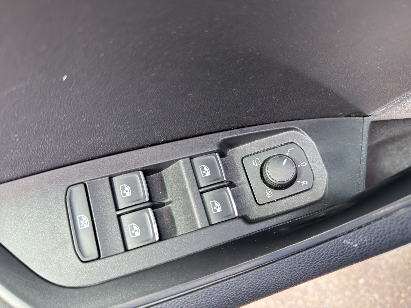 SKODA Kodiaq 2.0 TSI 4x4 Style-image-23