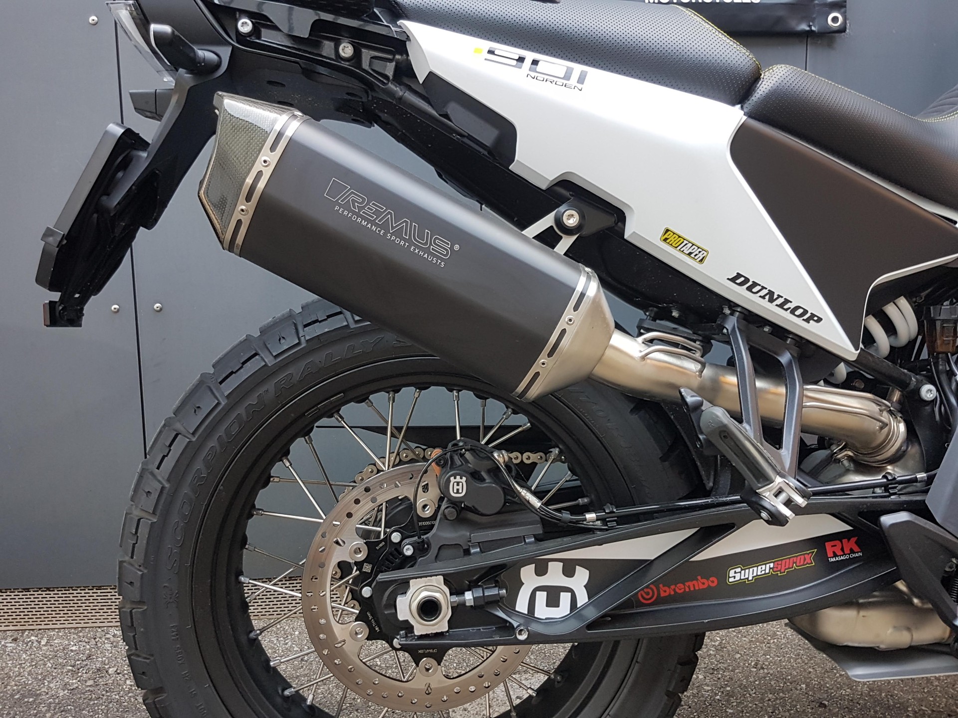 HUSQVARNA Norden 901-image-5