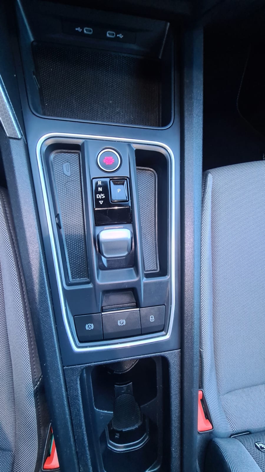 SEAT Leon ST 2.0 TDI EVO DSG Style ** Full Digital Cockpit ** Parklehnassistanz **Gr.Navi ** Parkhilfe ** Modell 2021 ** Ab MFK-image-11