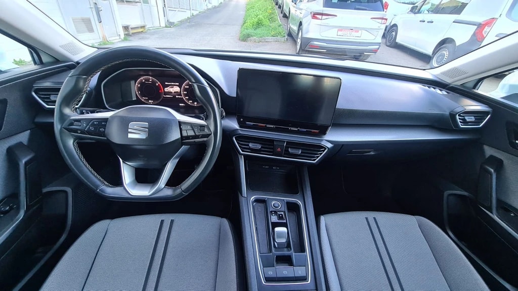 SEAT Leon ST 2.0 TDI EVO DSG Style ** Full Digital Cockpit ** Parklehnassistanz **Gr.Navi ** Parkhilfe ** Modell 2021 ** Ab MFK-image-12