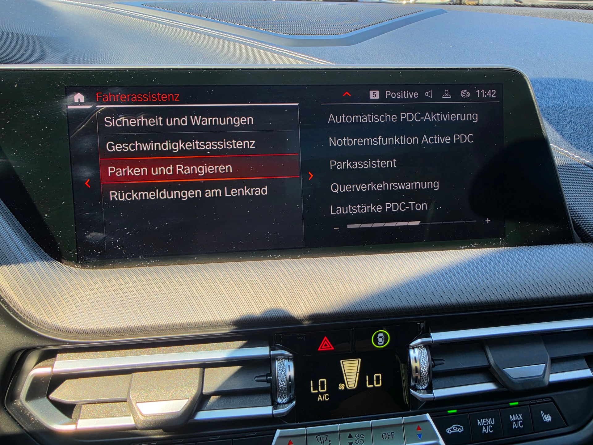 BMW M135i xDrive Steptronic-image-35