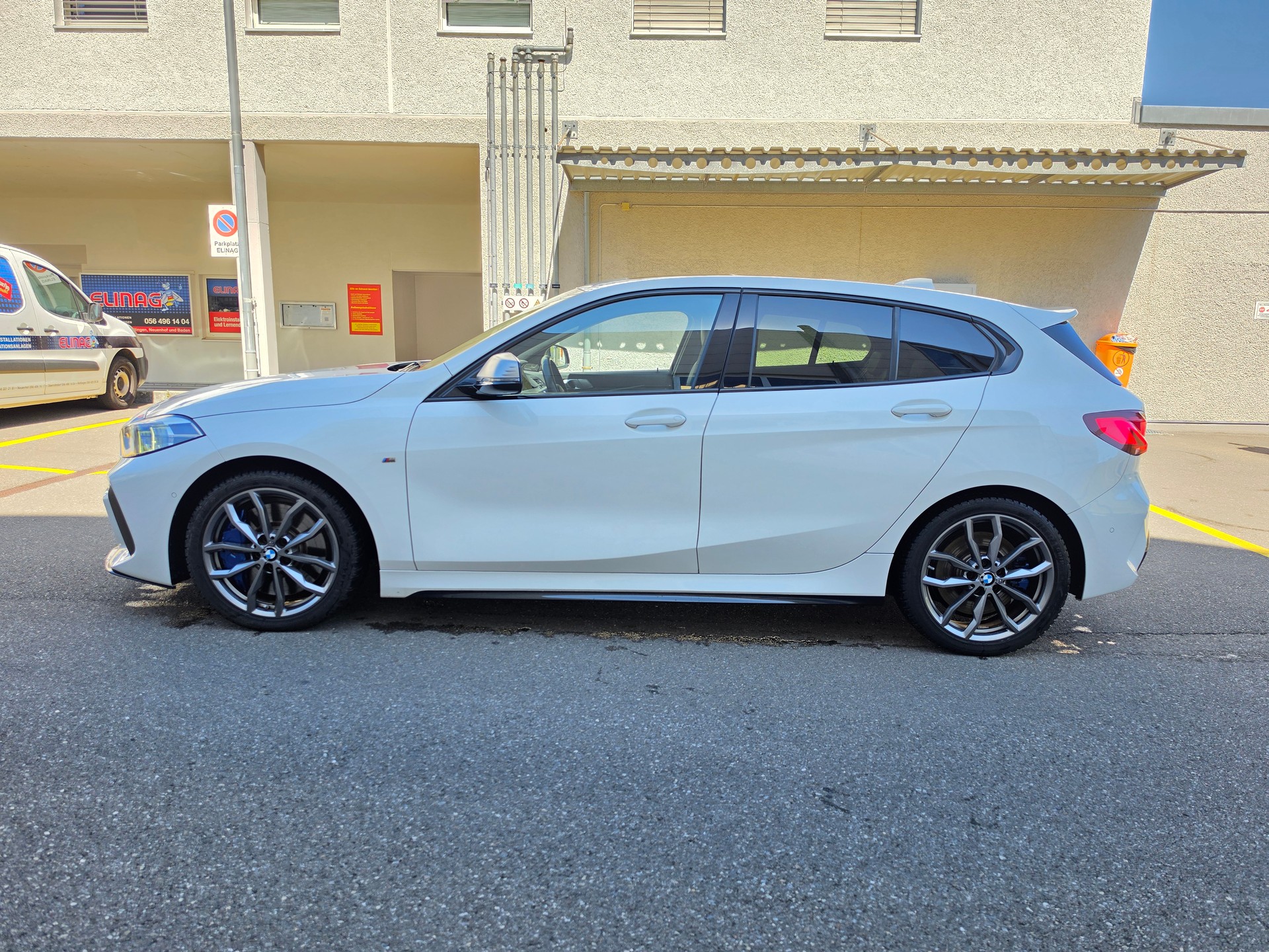 BMW M135i xDrive Steptronic-image-7