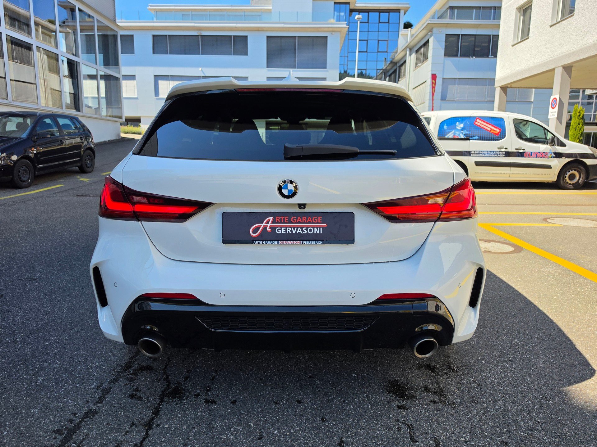 BMW M135i xDrive Steptronic-image-5