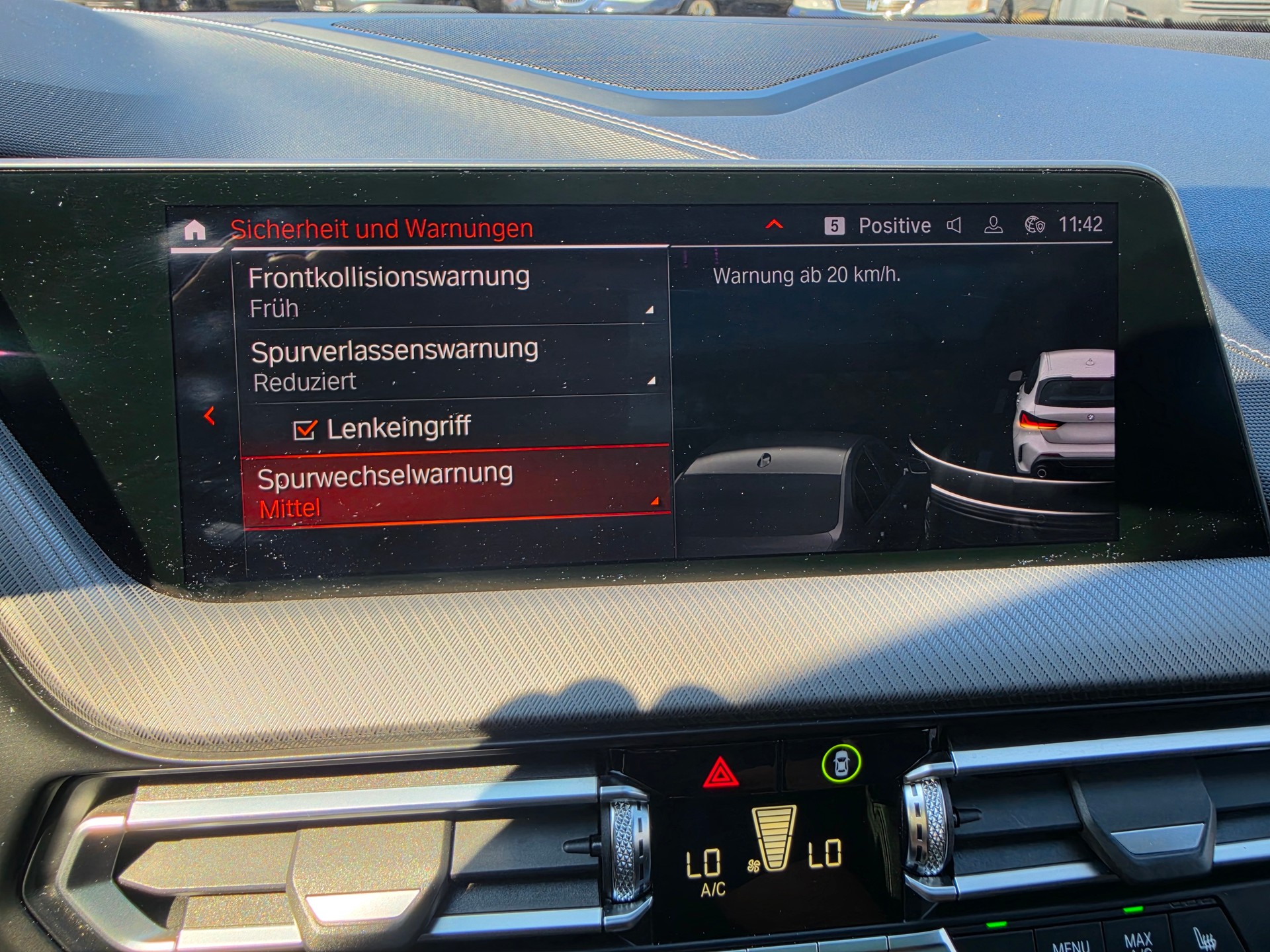 BMW M135i xDrive Steptronic-image-36