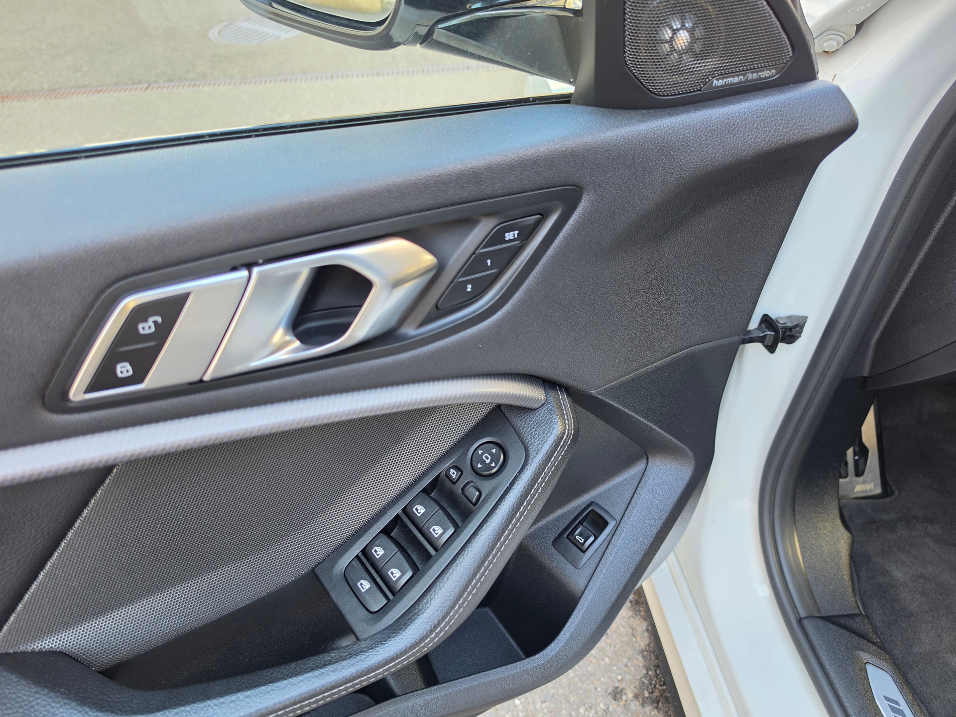 BMW M135i xDrive Steptronic-image-12