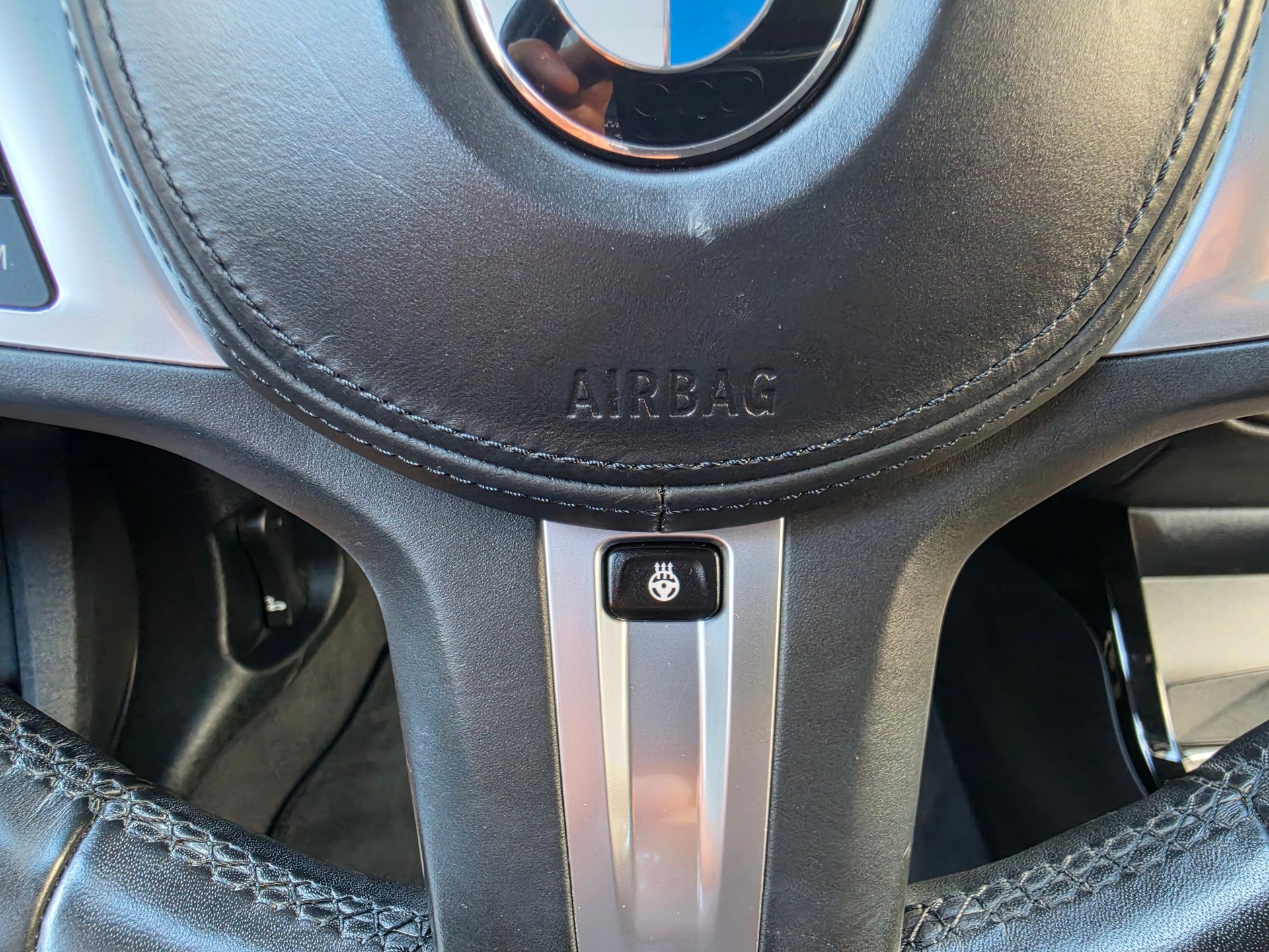 BMW M135i xDrive Steptronic-image-30