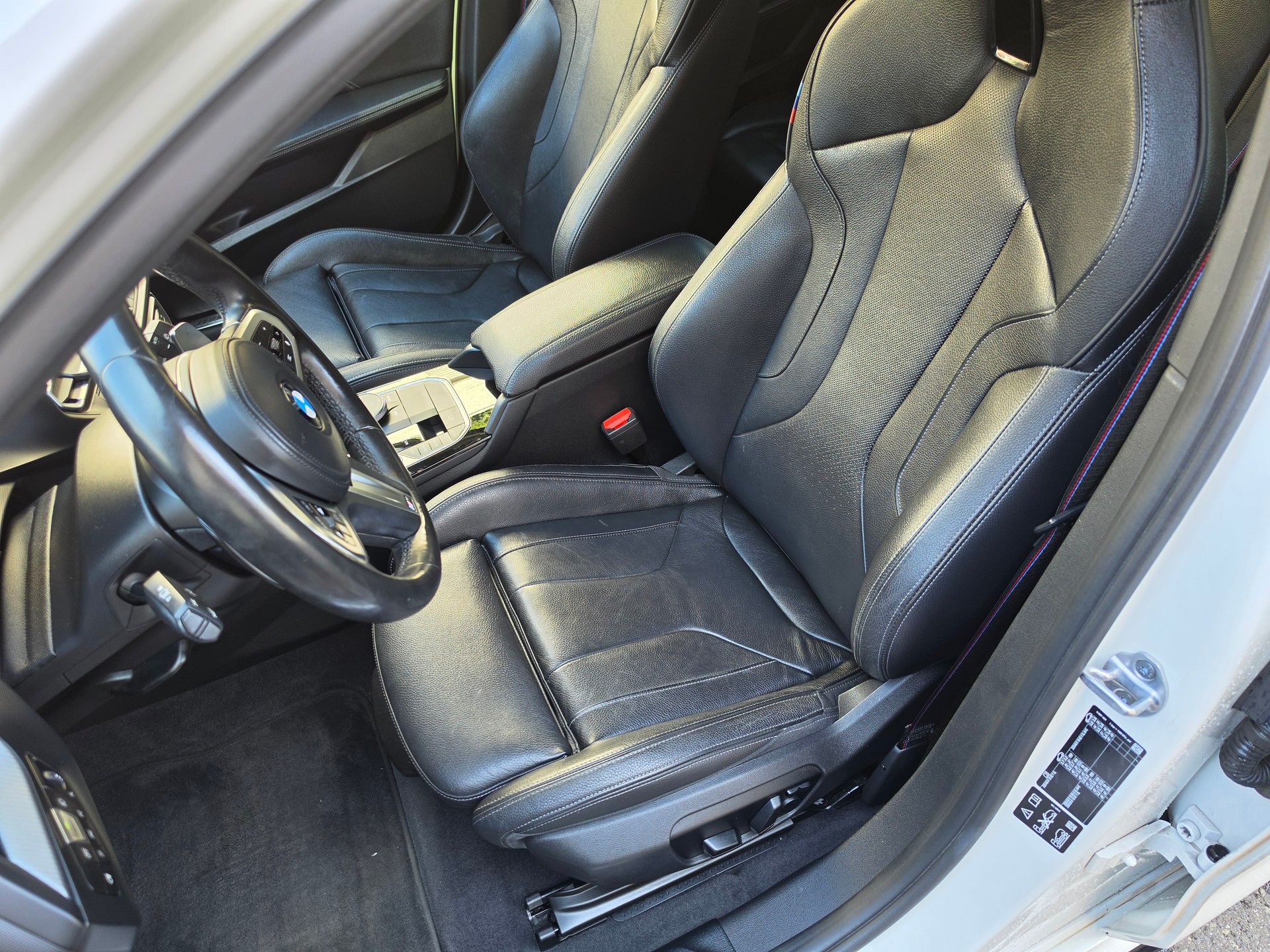BMW M135i xDrive Steptronic-image-9