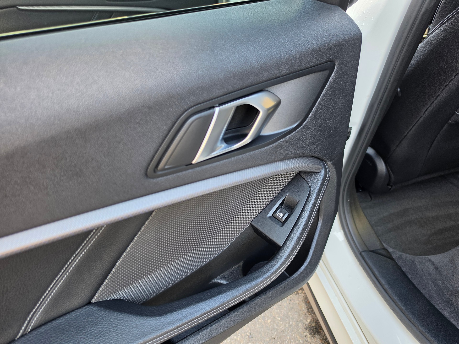 BMW M135i xDrive Steptronic-image-15