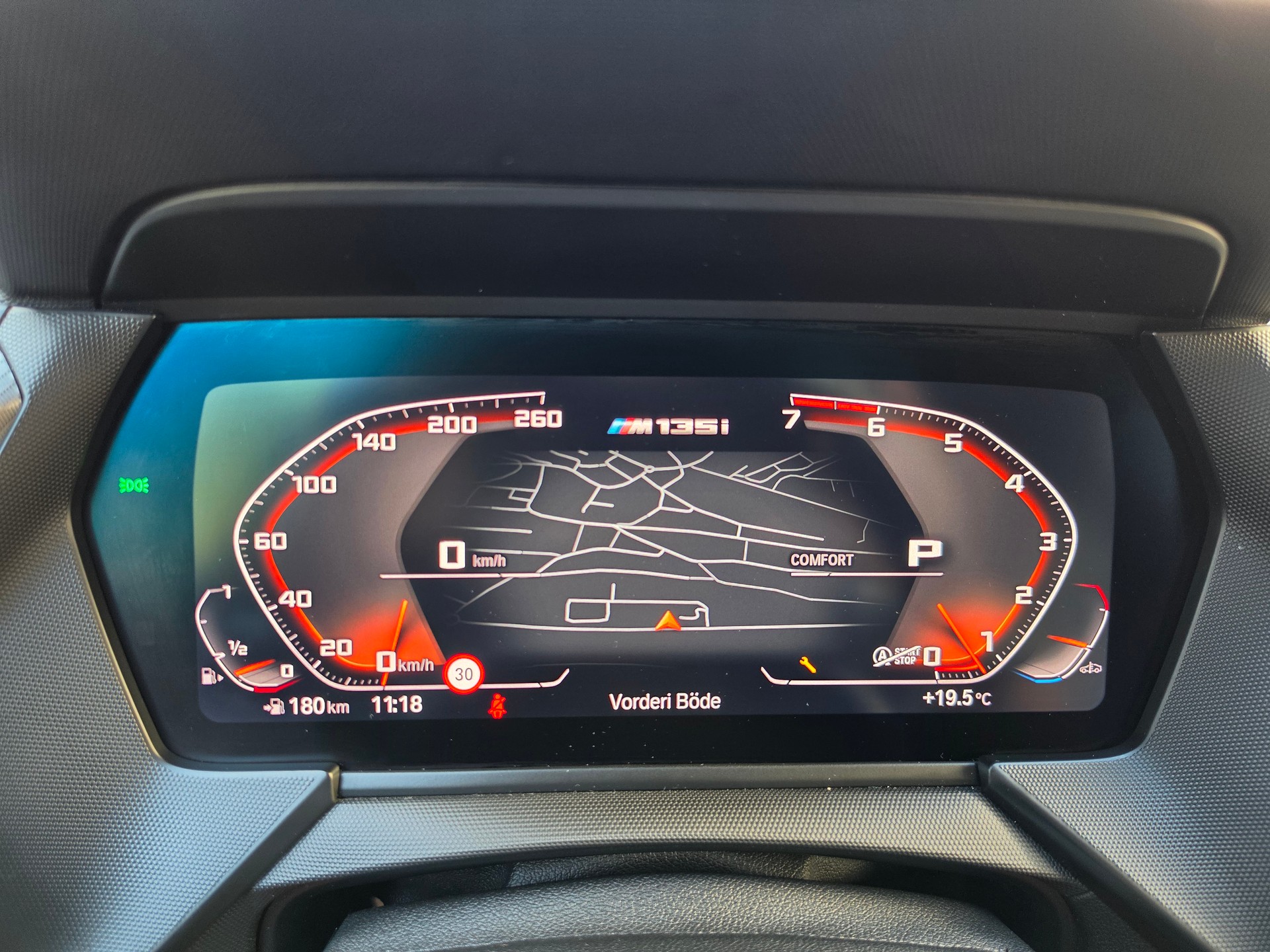 BMW M135i xDrive Steptronic-image-26