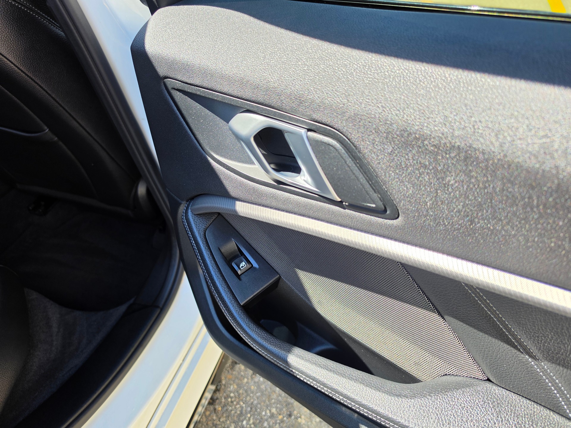BMW M135i xDrive Steptronic-image-18