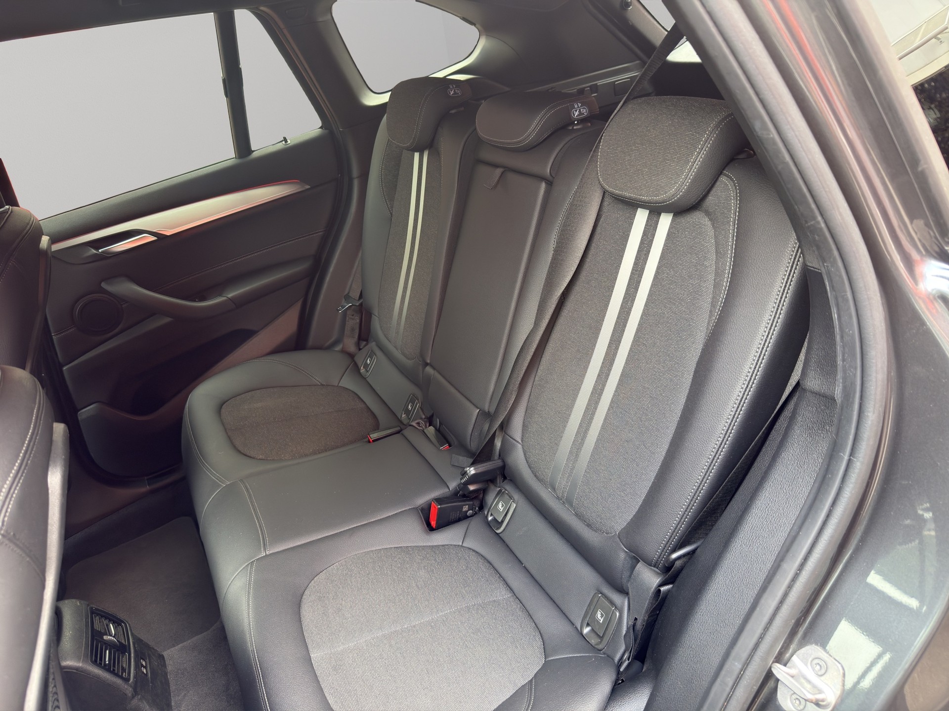 BMW X1 xDrive 25e M Sport Steptronic-image-11