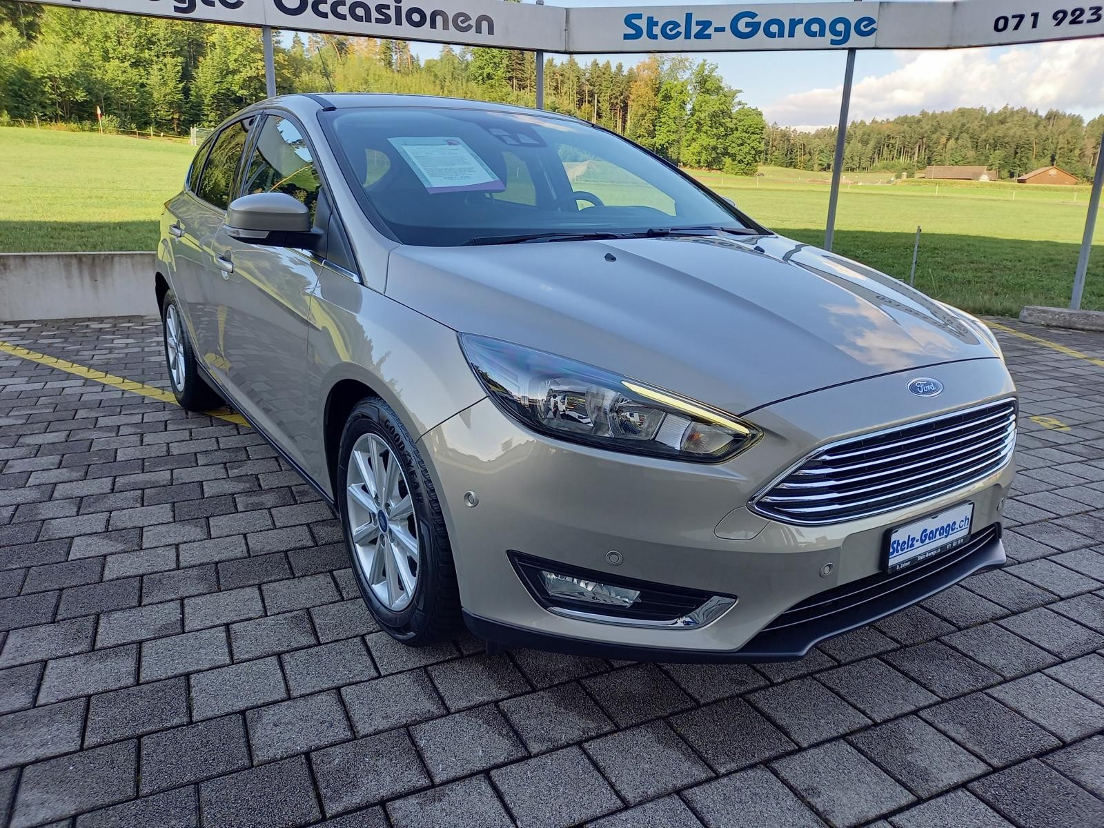 FORD Focus 1.5 SCTi Titanium Automatic-image-3