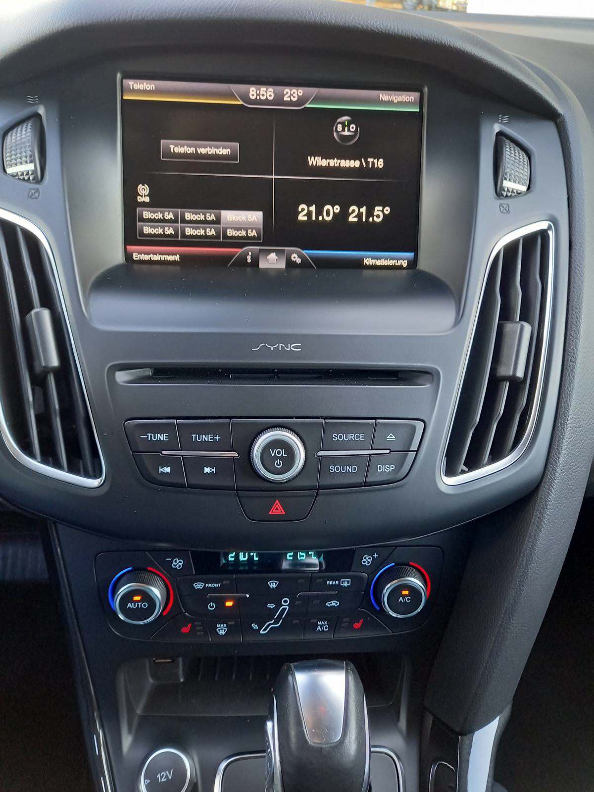 FORD Focus 1.5 SCTi Titanium Automatic-image-6