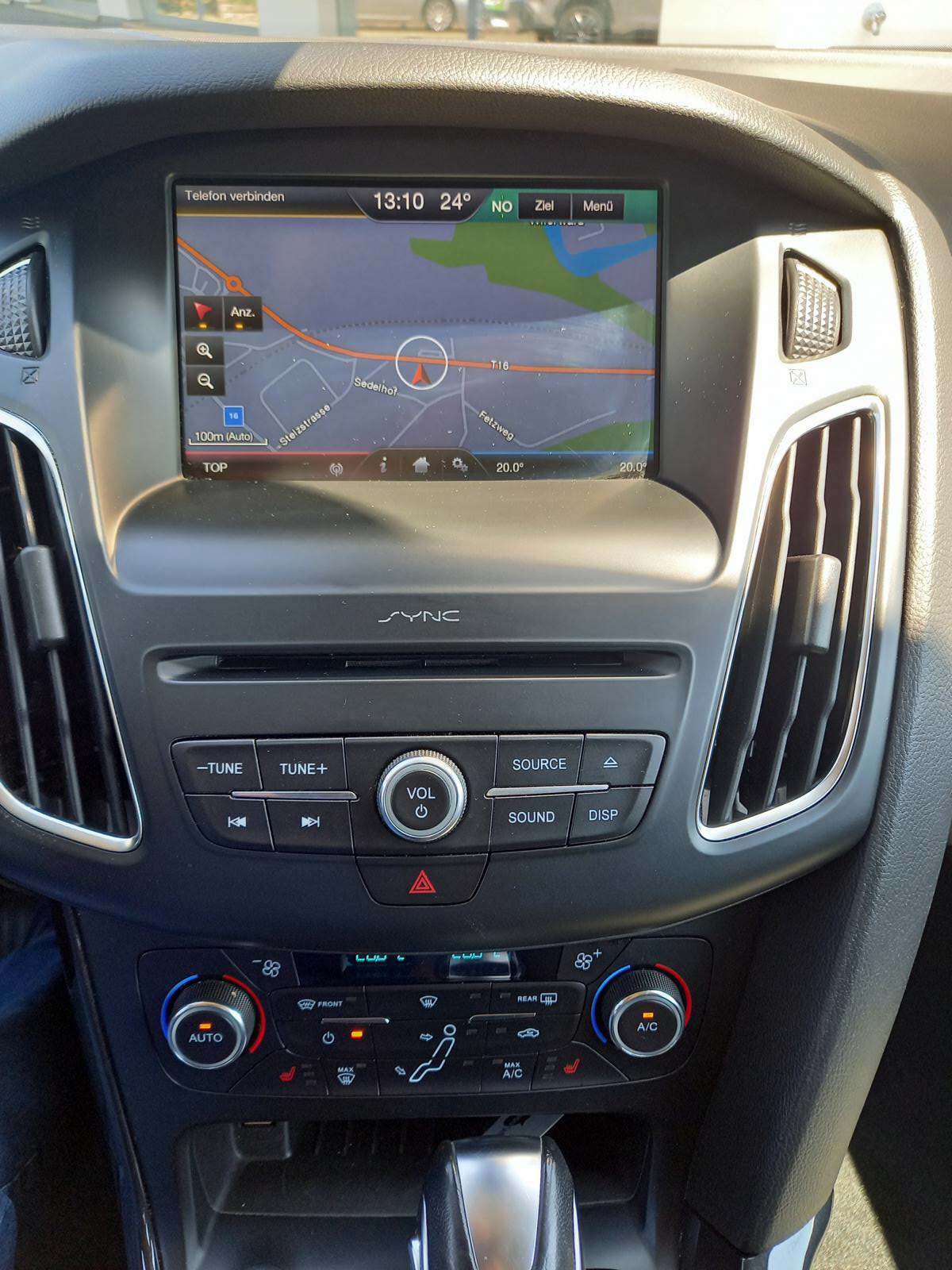 FORD Focus 1.5 SCTi Titanium Automatic-image-6
