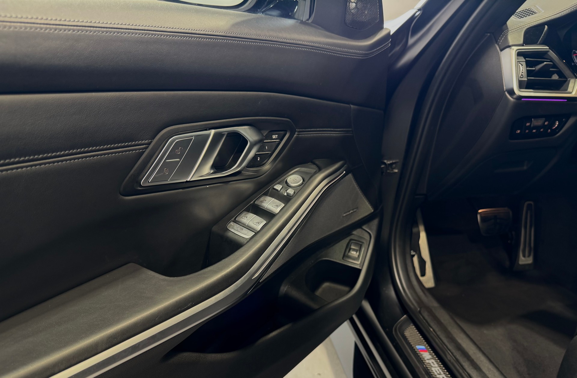 BMW M3 Competition xDrive-image-9