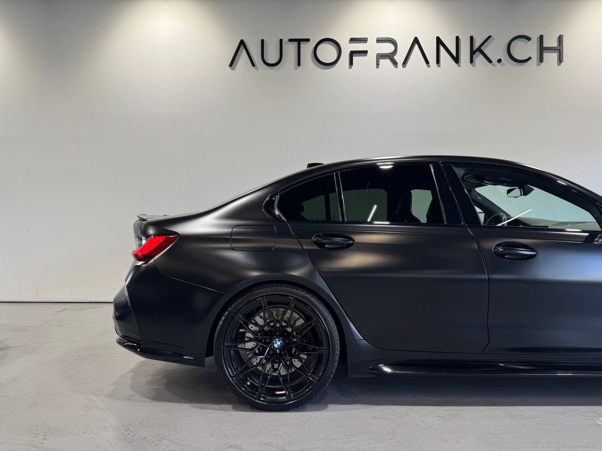 BMW M3 Competition xDrive-image-2