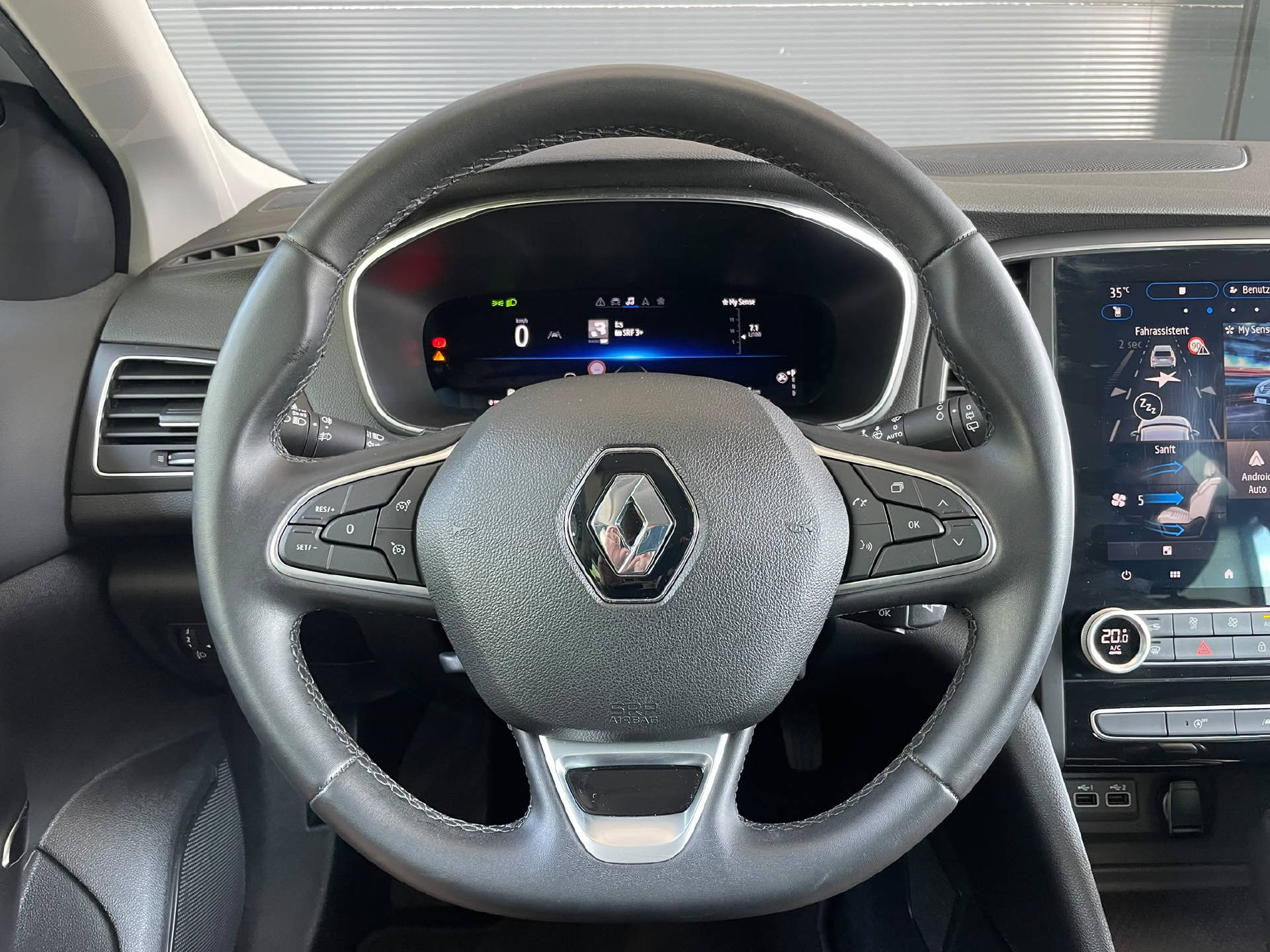 RENAULT Mégane Grandtour 1.3 TCe 140 techno EDC-image-8
