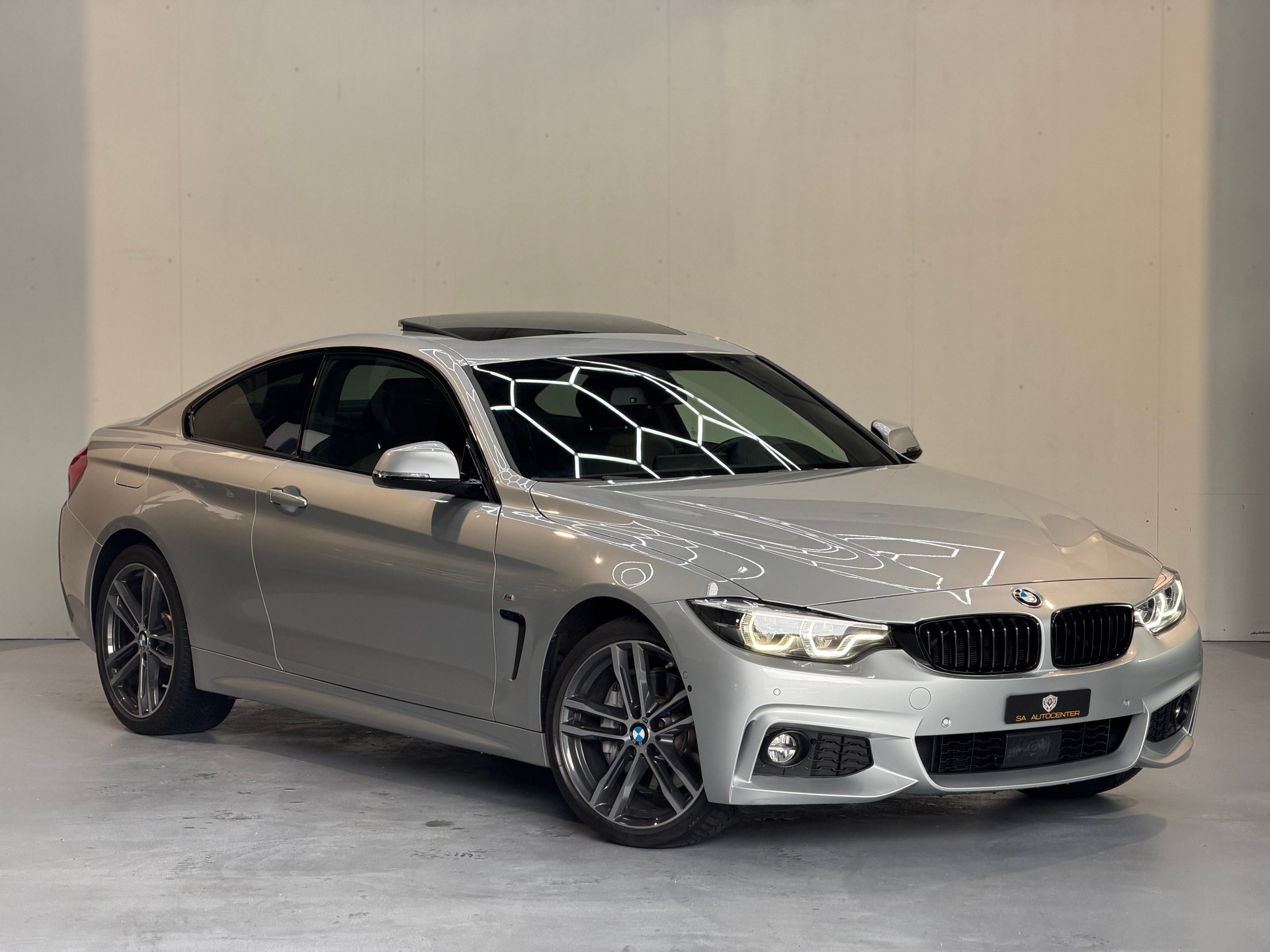 BMW 440i Coupé xDrive M Sport Steptronic-image-1