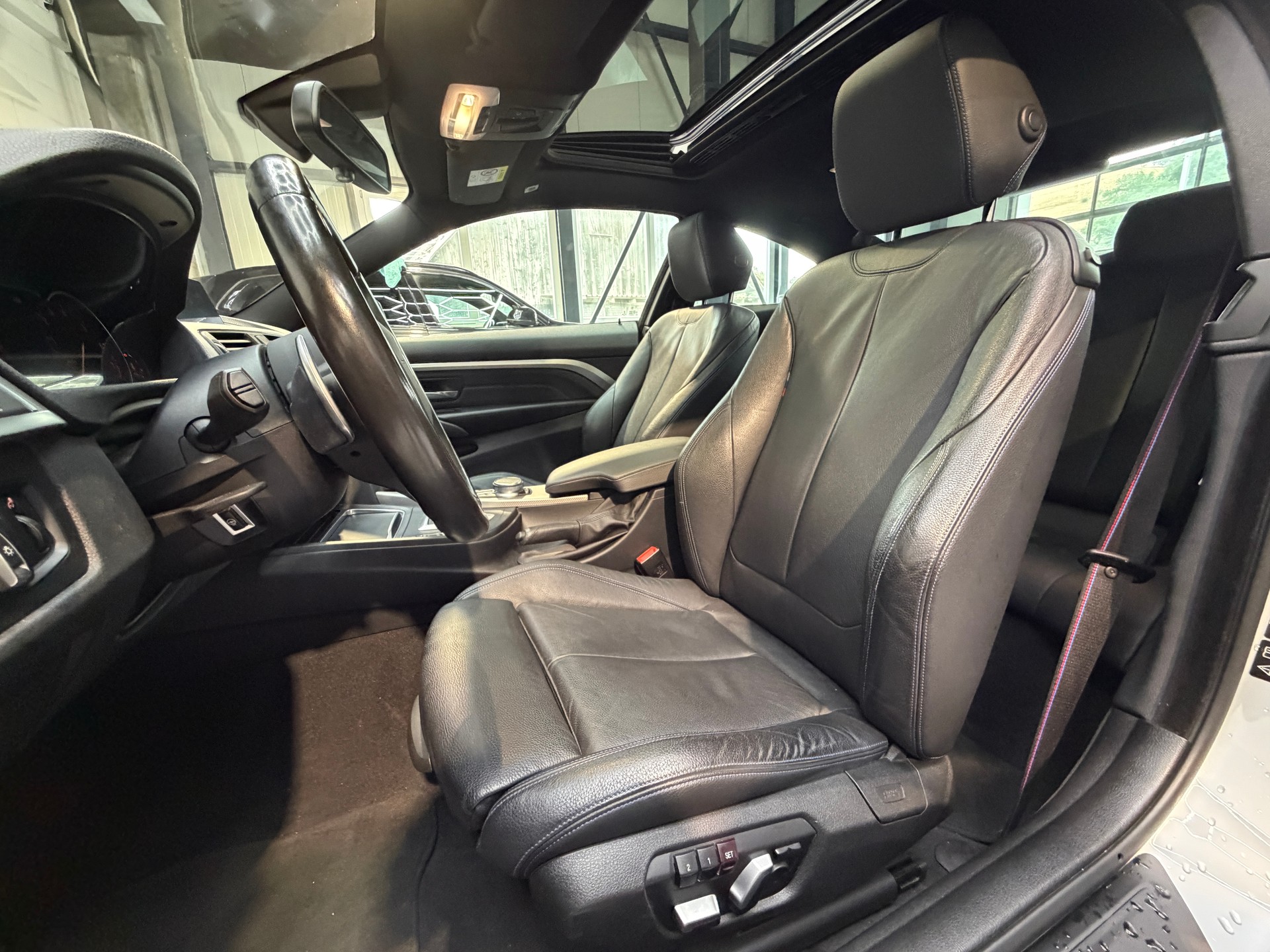 BMW 440i Coupé xDrive M Sport Steptronic-image-11