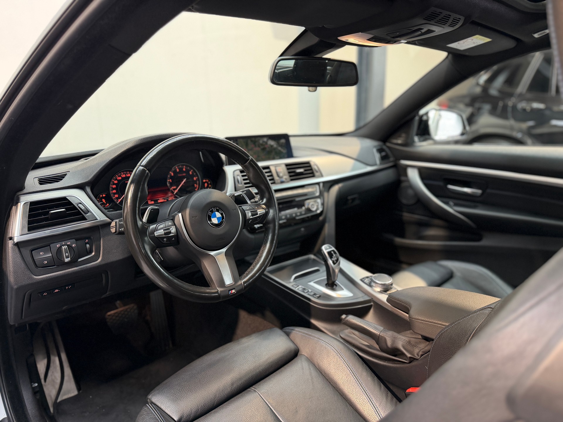 BMW 440i Coupé xDrive M Sport Steptronic-image-8
