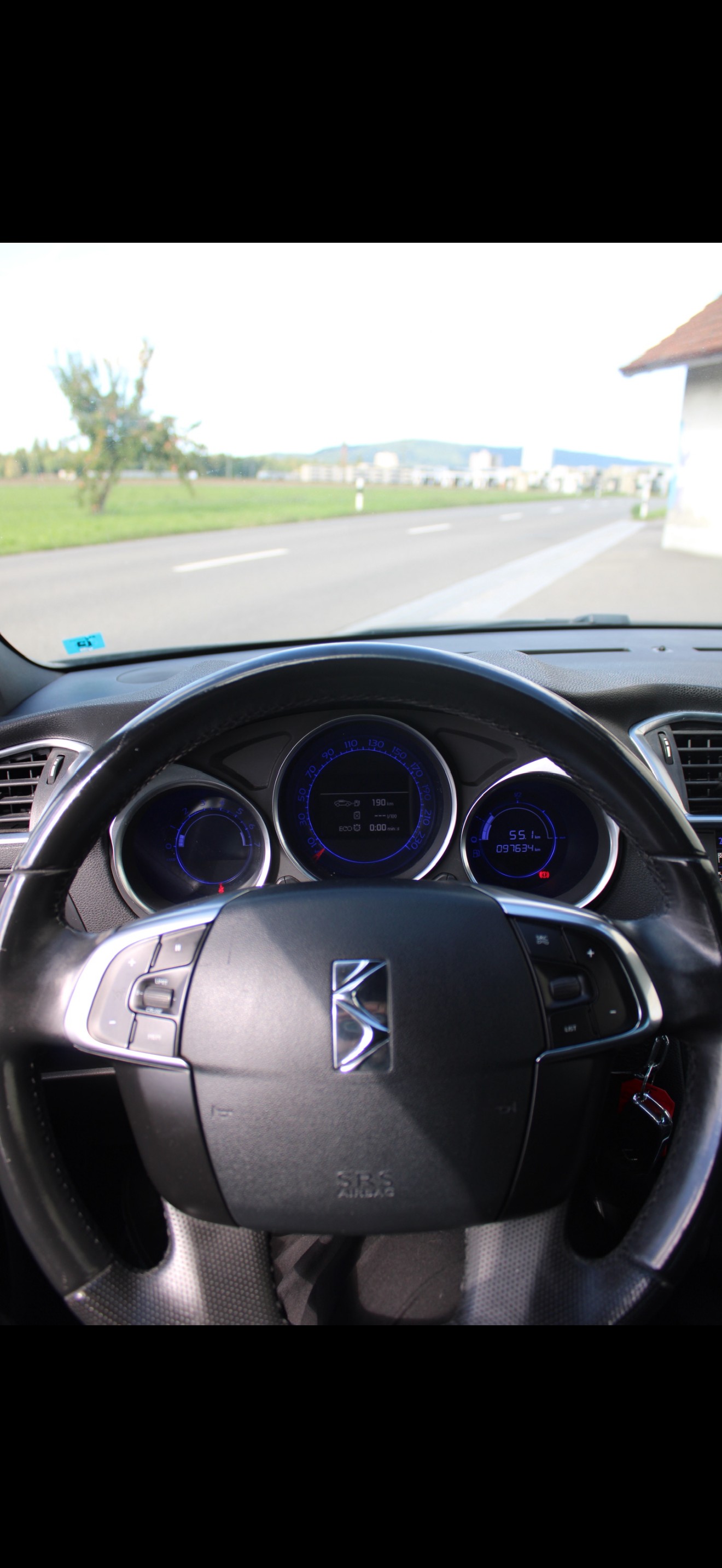 DS AUTOMOBILES DS 4 1.2 Pure Tech Faubourg Addict-image-10