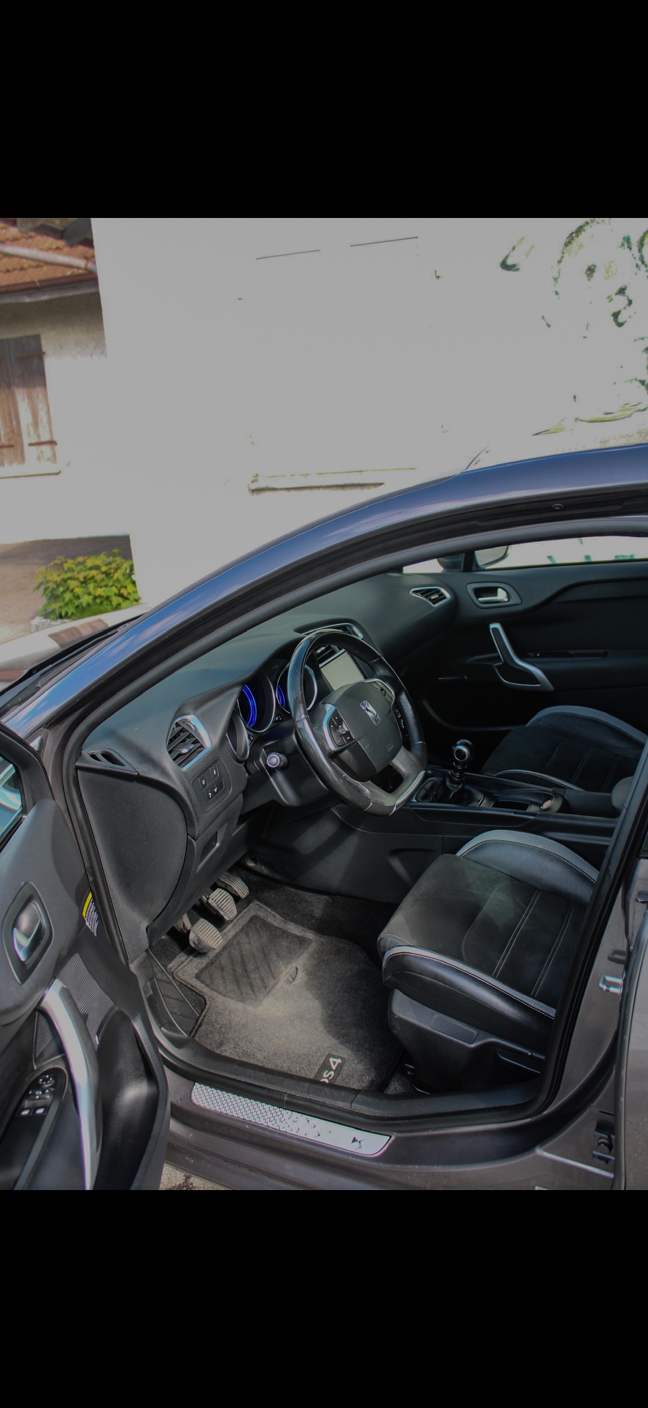 DS AUTOMOBILES DS 4 1.2 Pure Tech Faubourg Addict-image-8