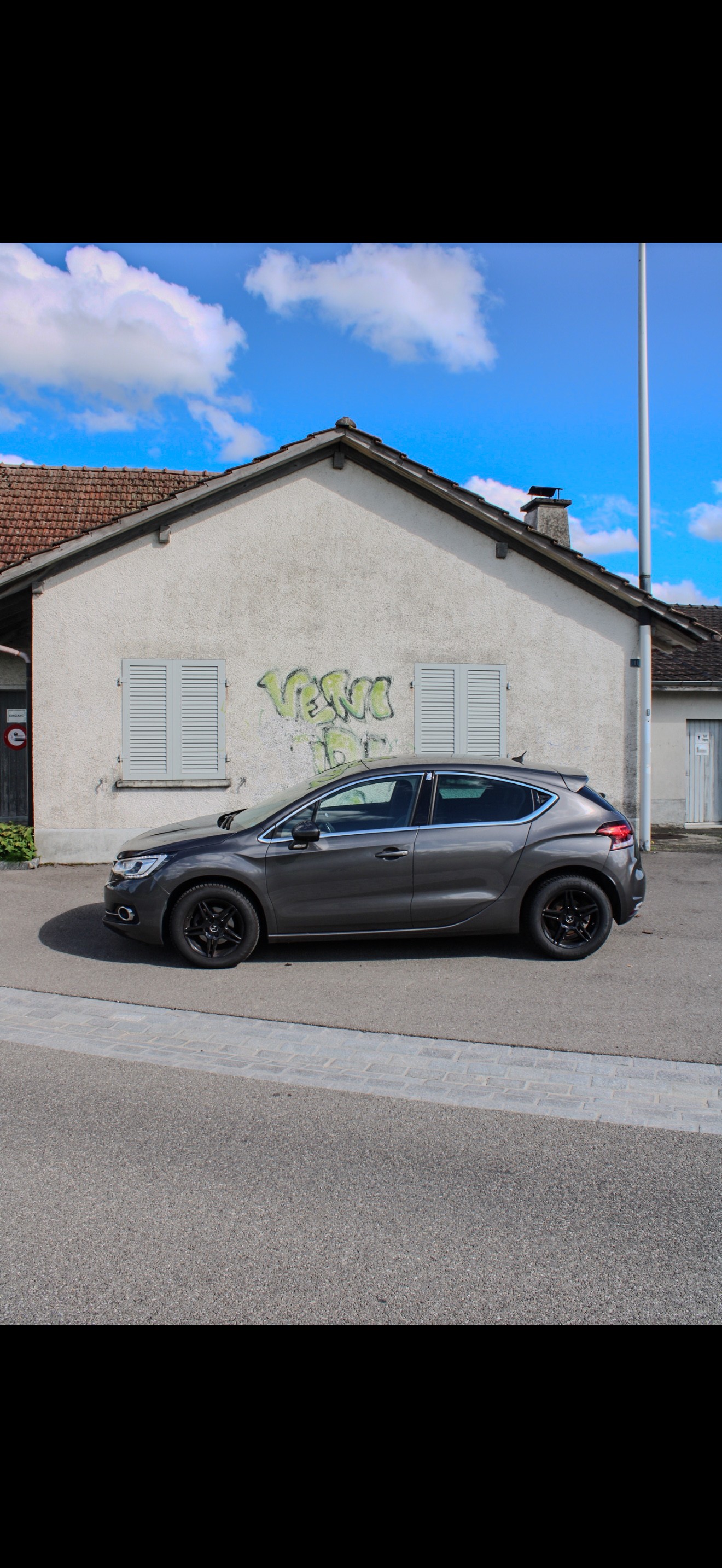 DS AUTOMOBILES DS 4 1.2 Pure Tech Faubourg Addict-image-1