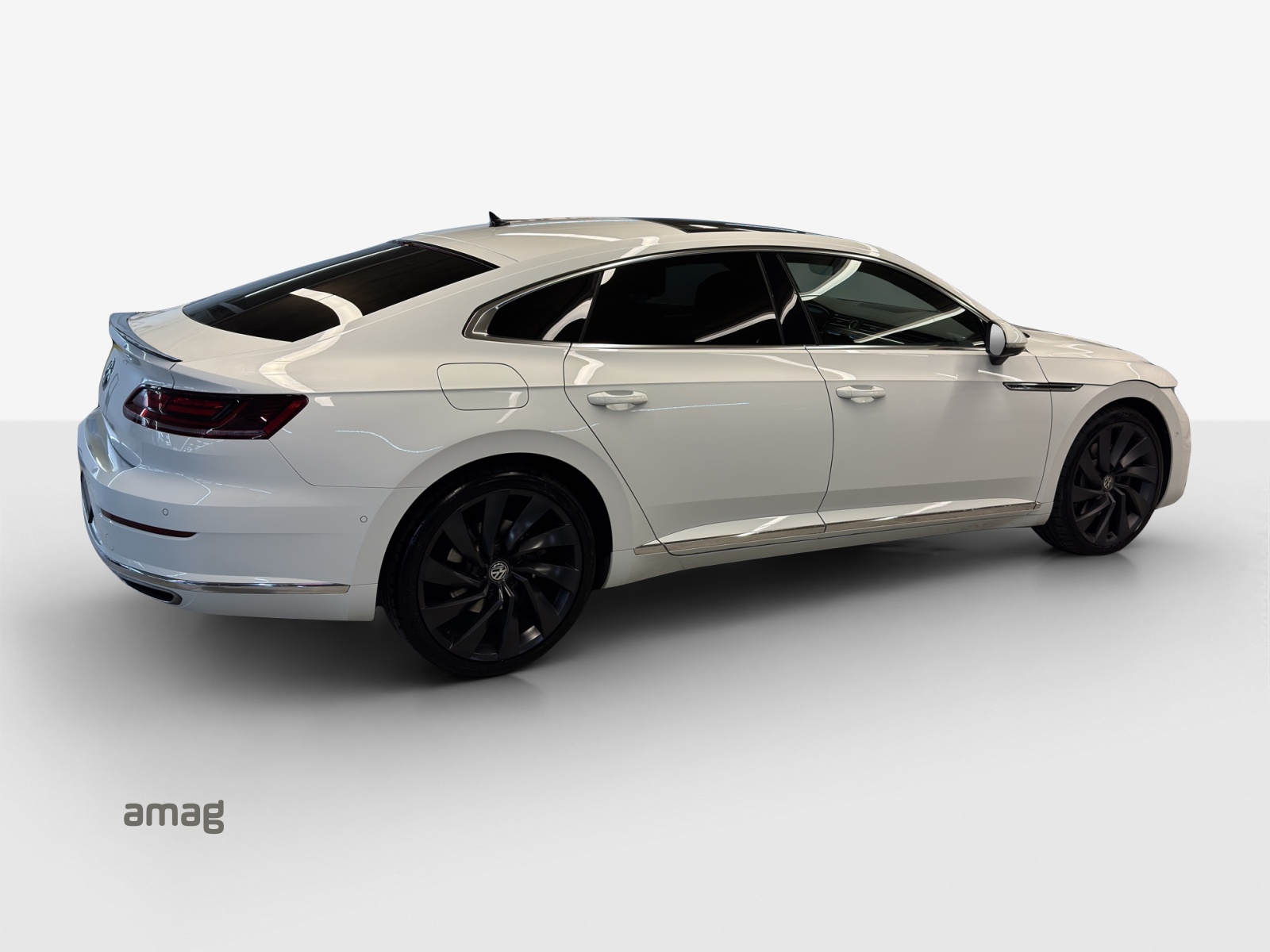VW Arteon 2.0 TSI BMT R-Line 4Motion DSG-image-4