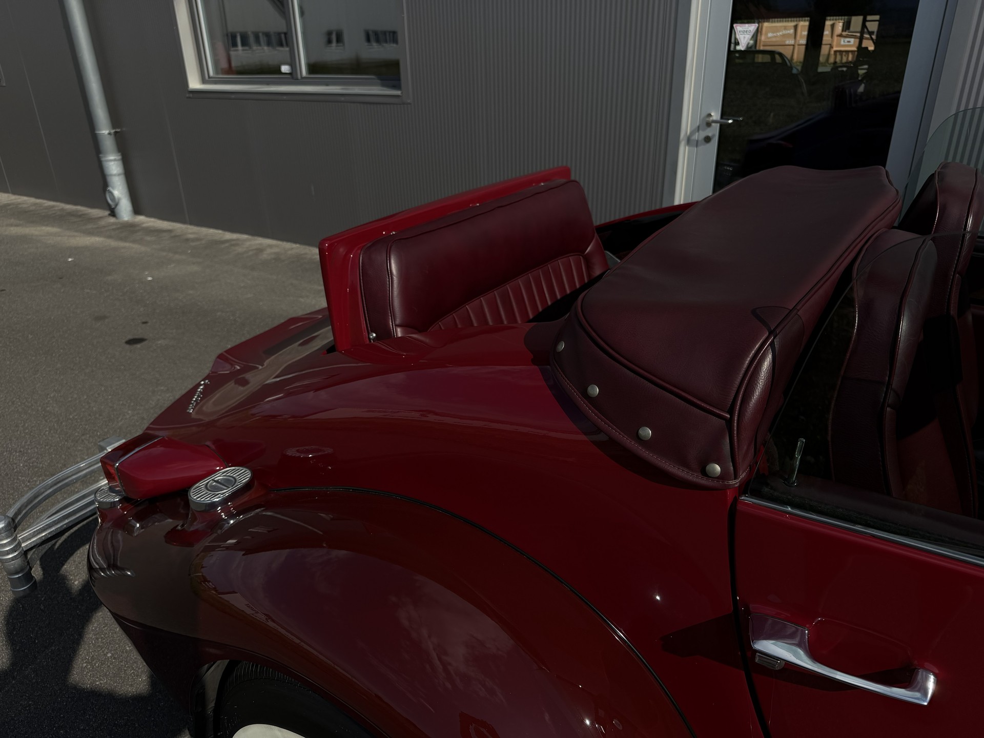 EXCALIBUR Roadster-image-13