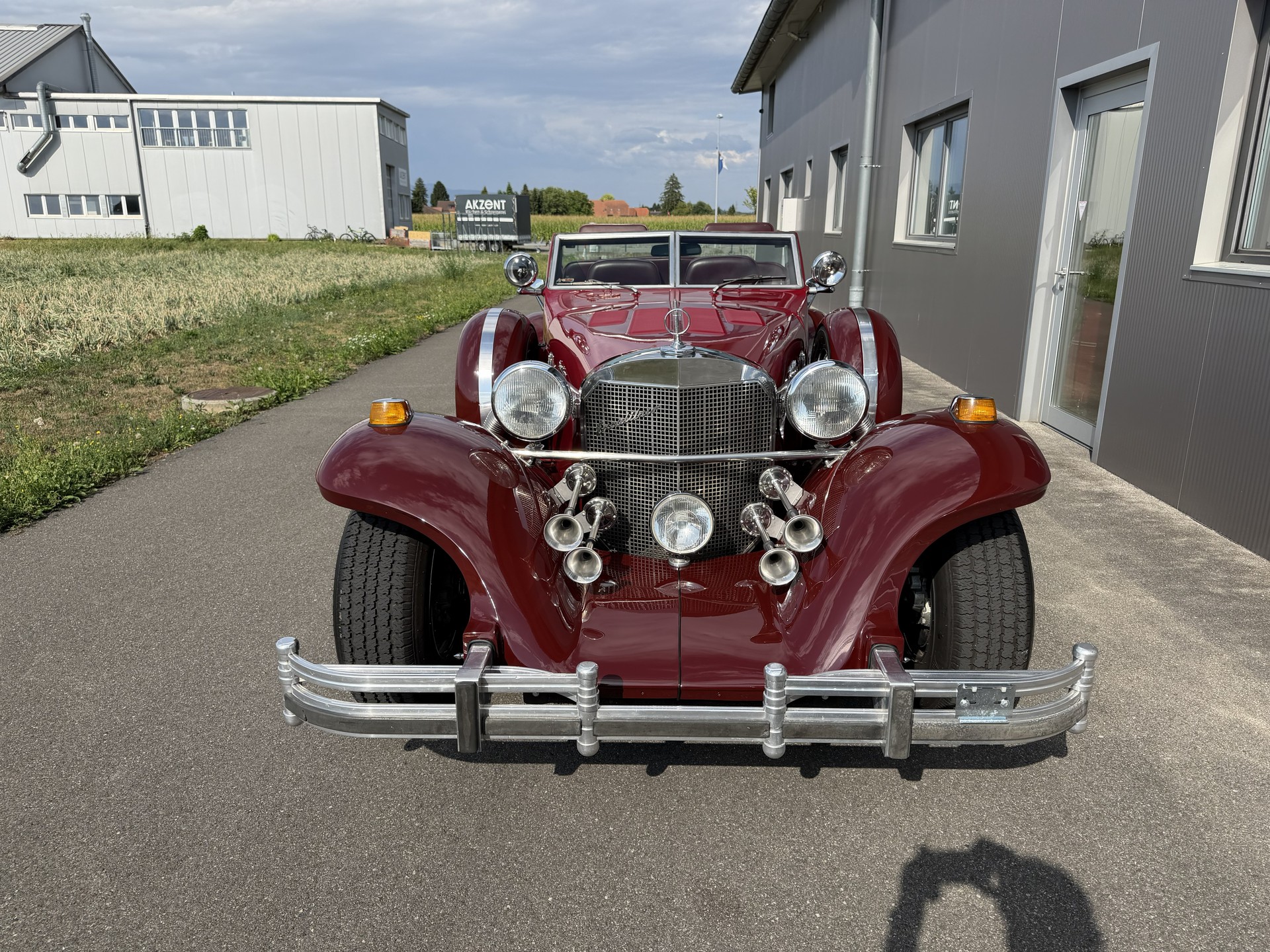 EXCALIBUR Roadster-image-1