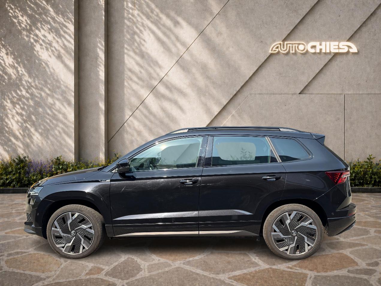 SKODA Karoq 2.0 TSI SportLine 4x4 DSG-image-1