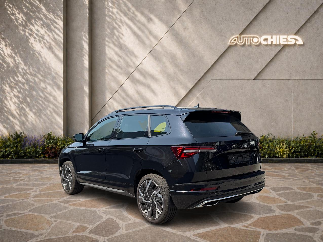 SKODA Karoq 2.0 TSI SportLine 4x4 DSG-image-2
