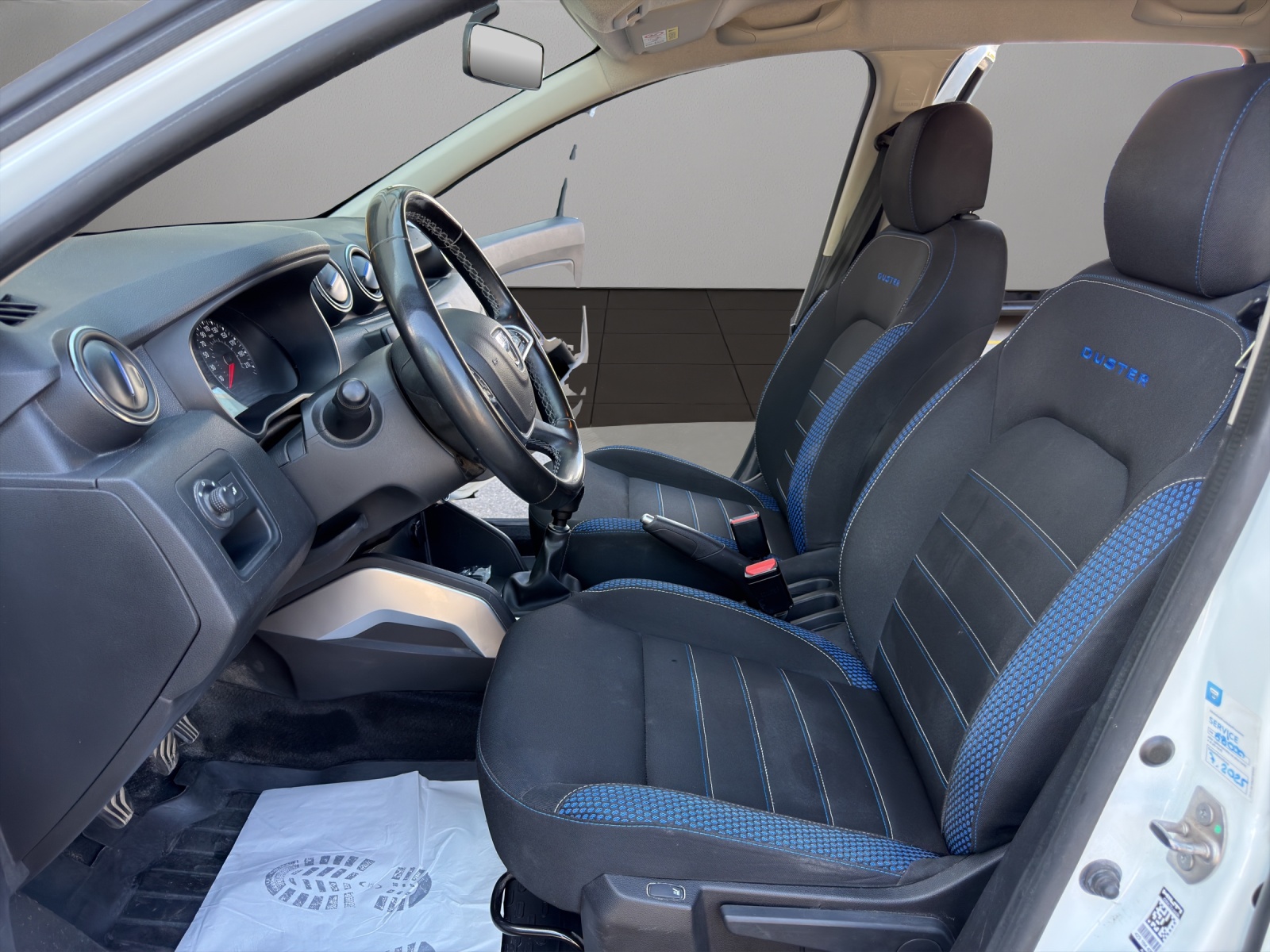 DACIA Duster TCe 130 Celebration 4x4-image-8