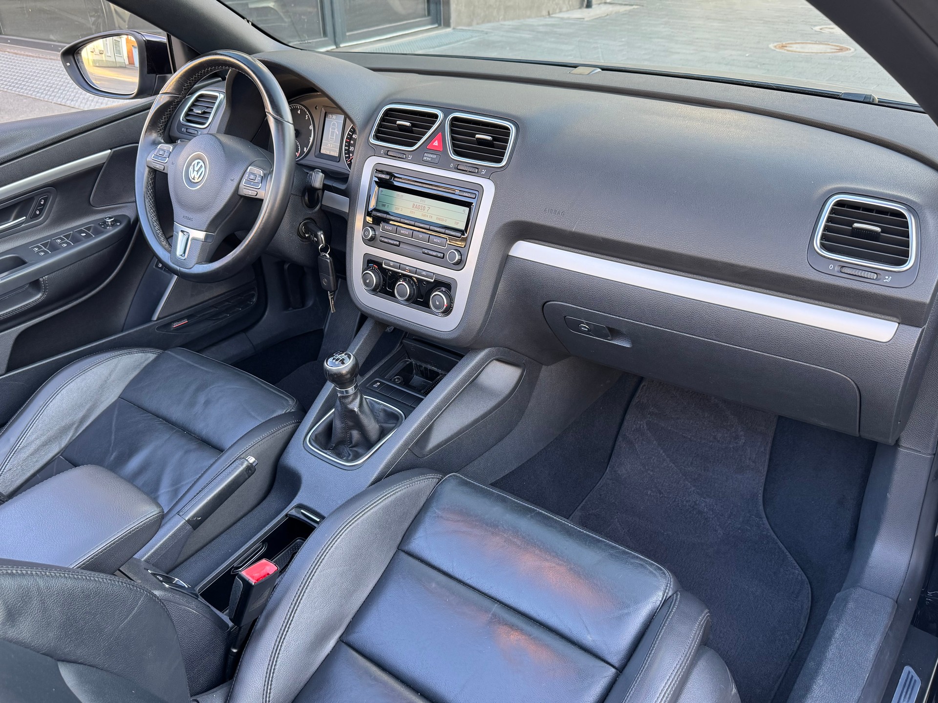 VW Eos 1.4 TSI Cabriolet-image-10