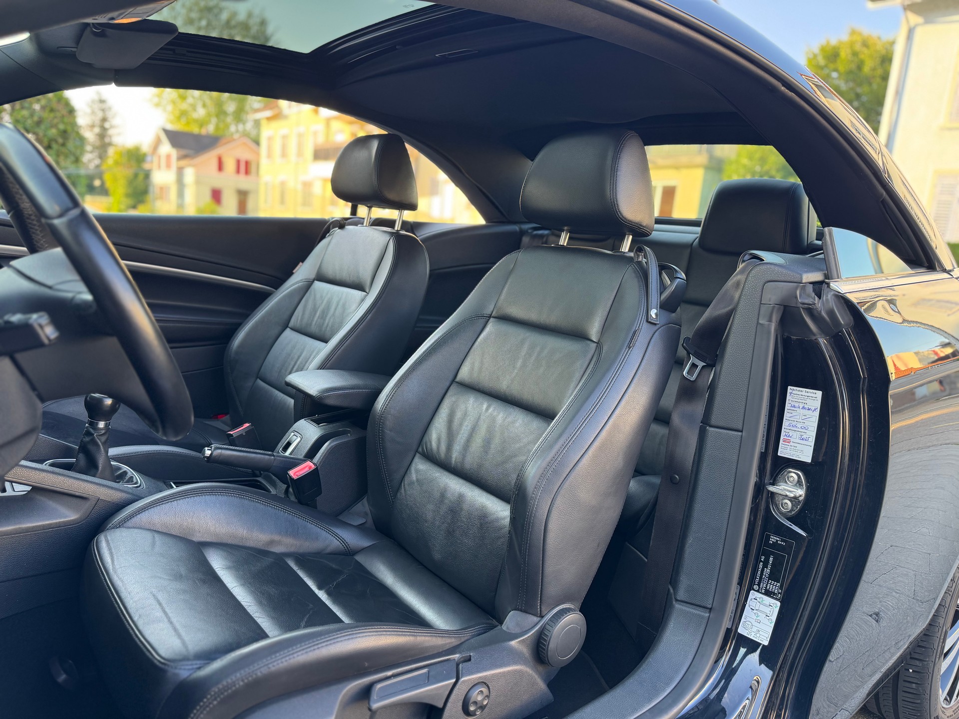 VW Eos 1.4 TSI Cabriolet-image-12
