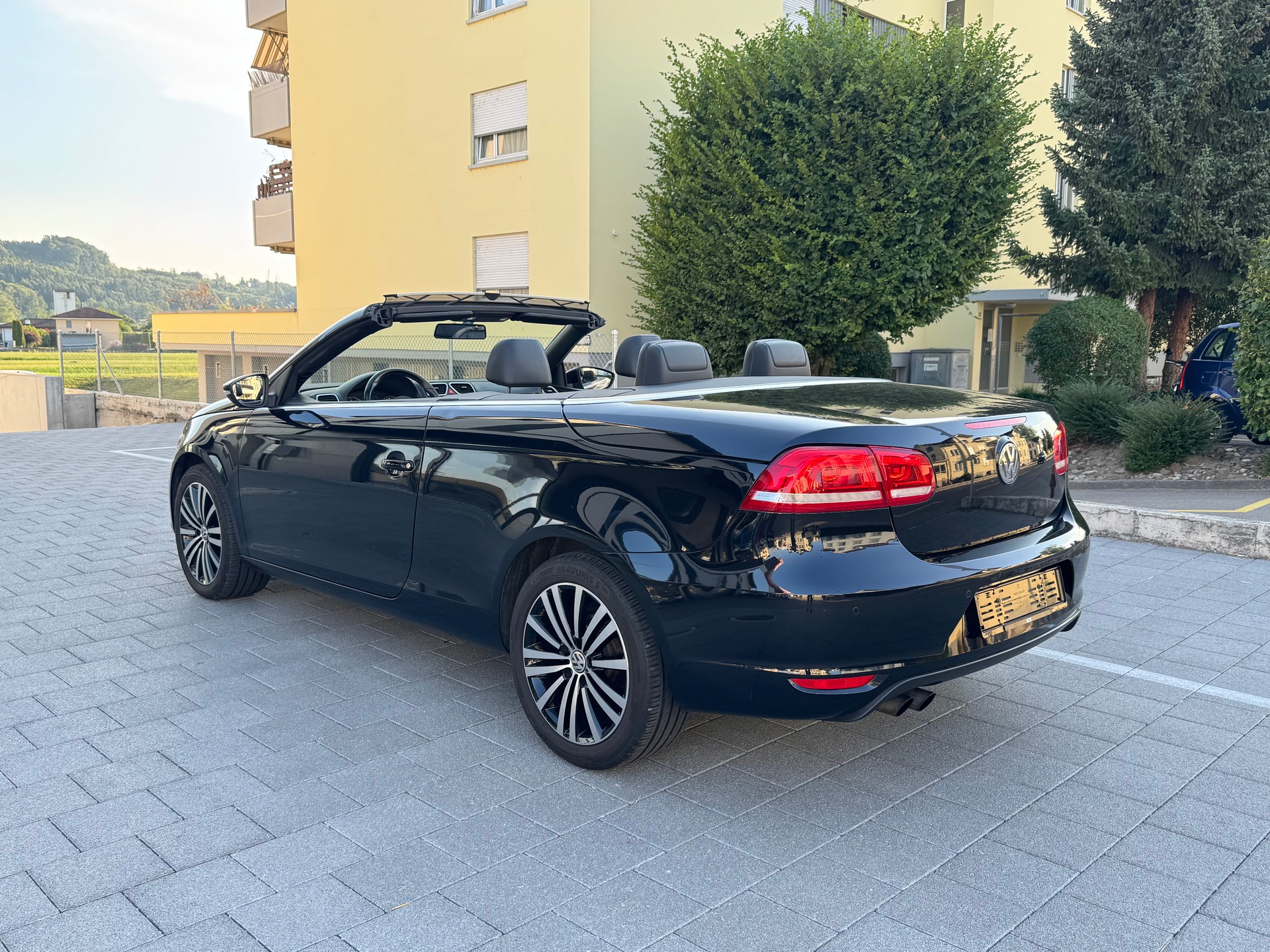 VW Eos 1.4 TSI Cabriolet-image-2