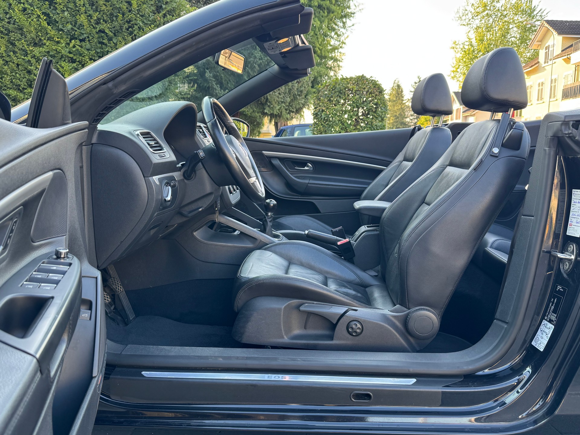 VW Eos 1.4 TSI Cabriolet-image-11