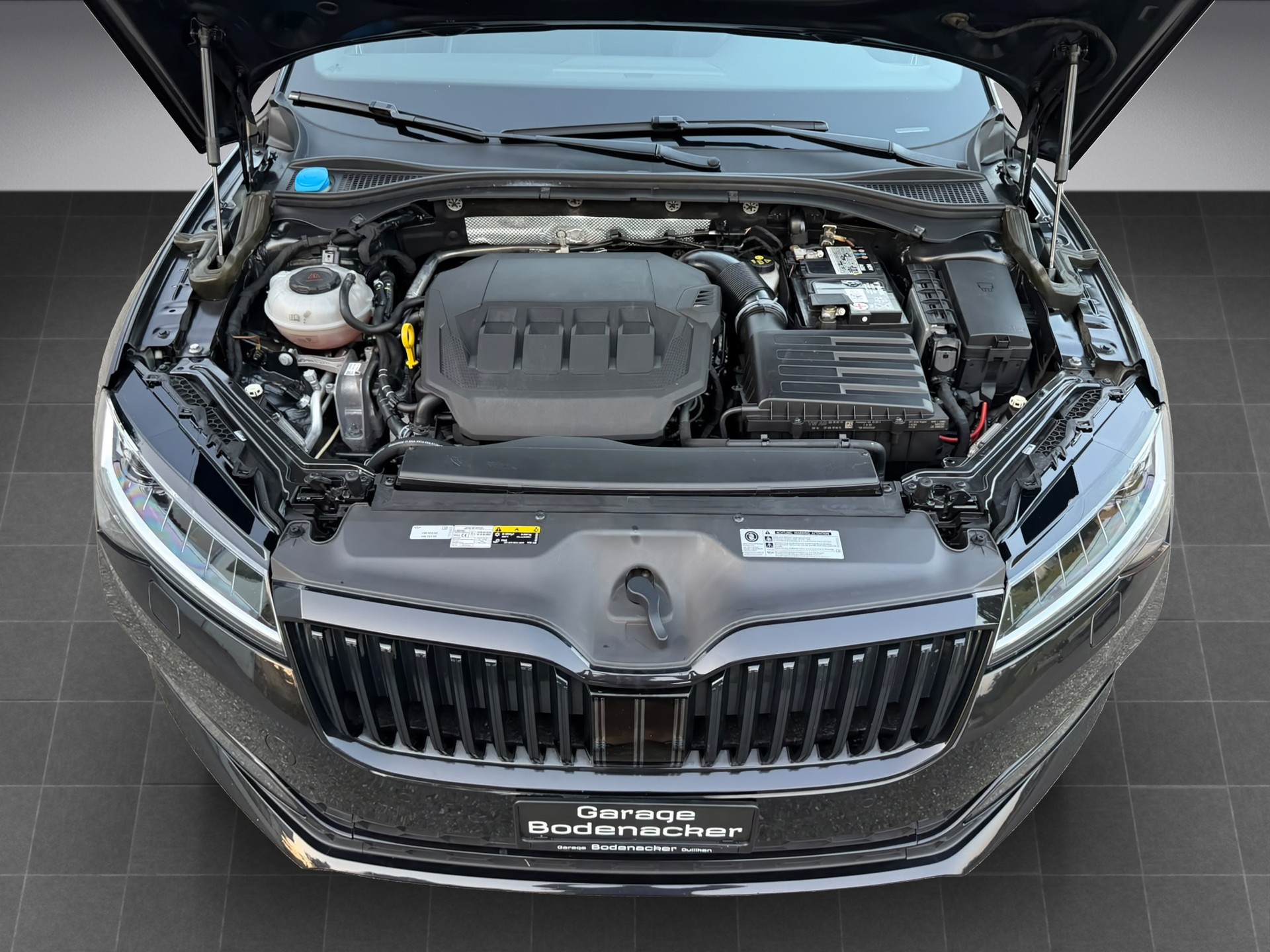 SKODA Superb Combi 2.0 TSI SportLine Plus 4x4 DSG * Facelift *-image-16