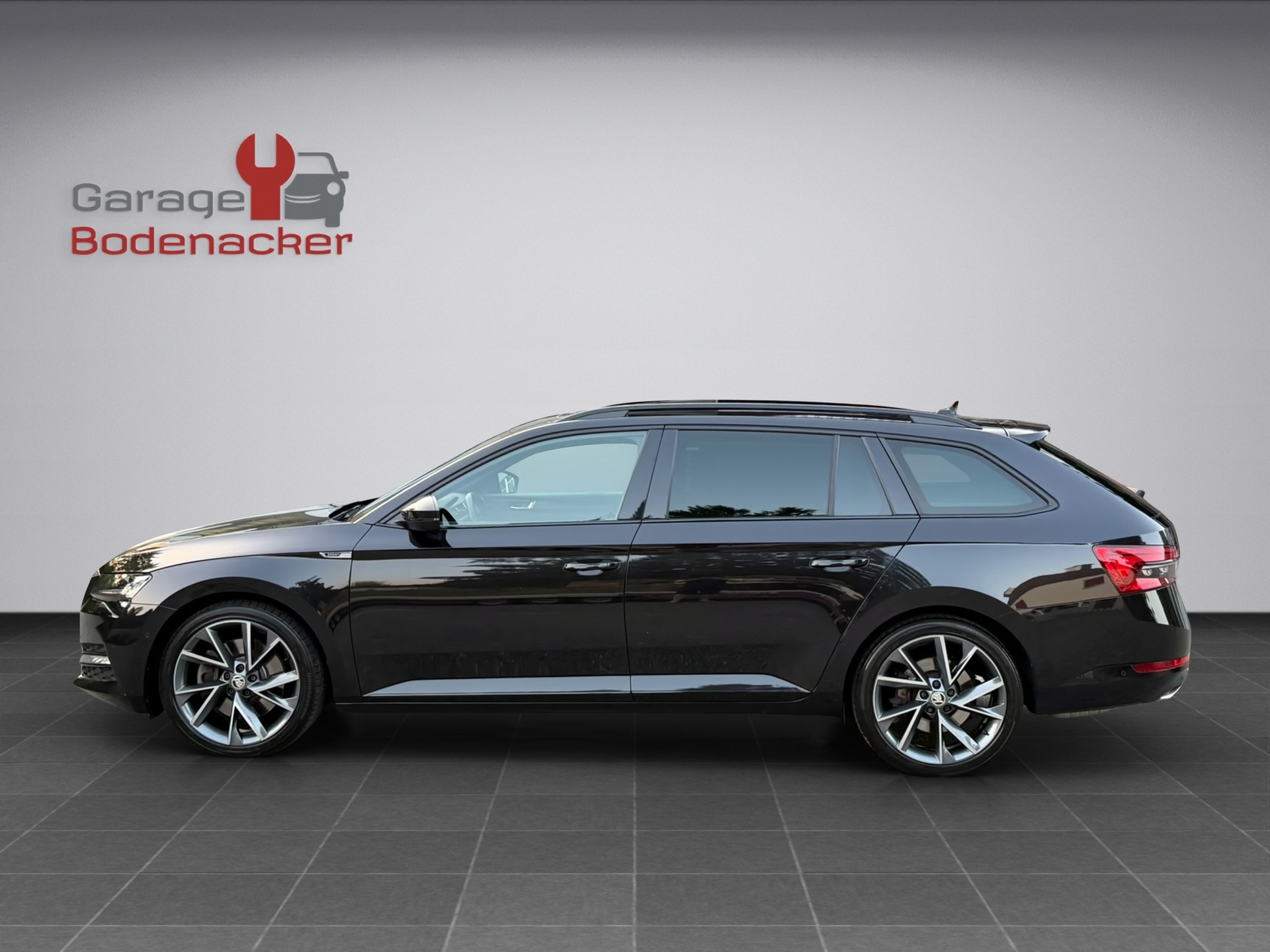 SKODA Superb Combi 2.0 TSI SportLine Plus 4x4 DSG * Facelift *-image-1