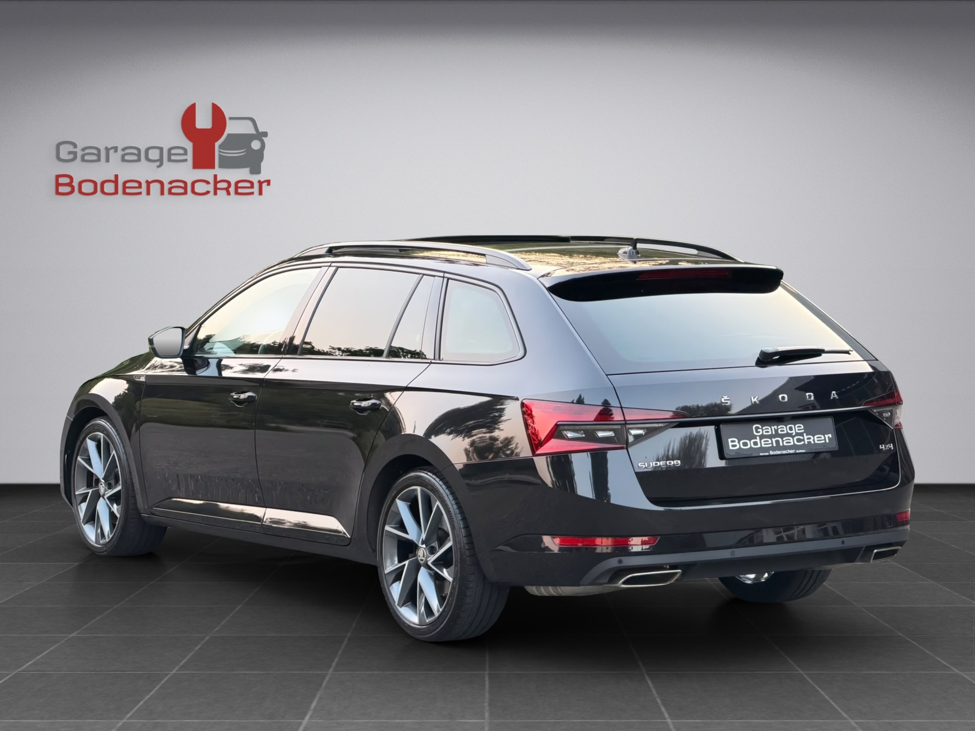 SKODA Superb Combi 2.0 TSI SportLine Plus 4x4 DSG * Facelift *-image-2