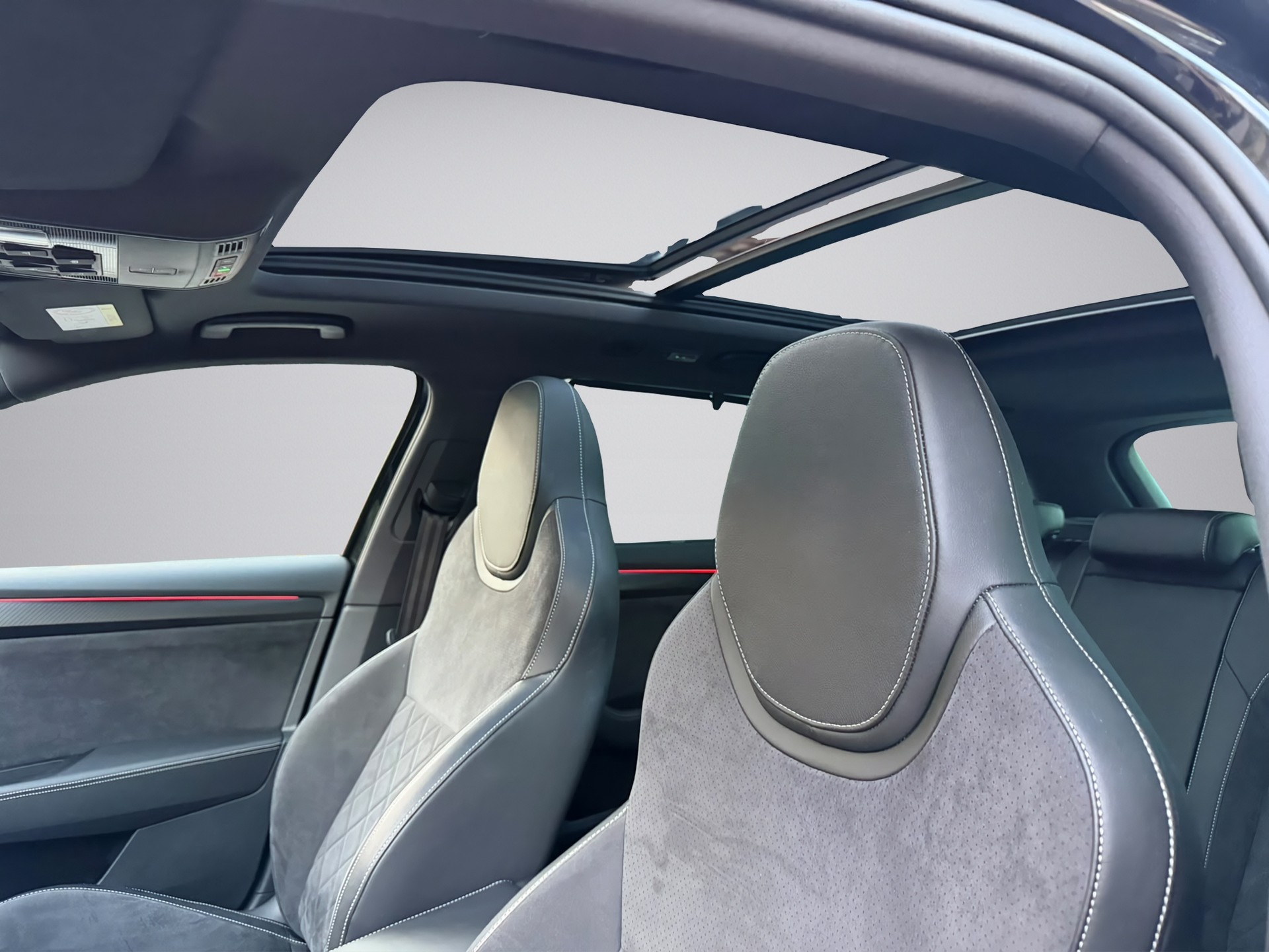 SKODA Superb Combi 2.0 TSI SportLine Plus 4x4 DSG * Facelift *-image-9