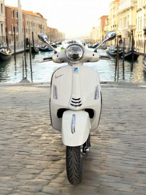 PIAGGIO Vespa GTS 125 Super RST Euro 5+-showroom-element-1