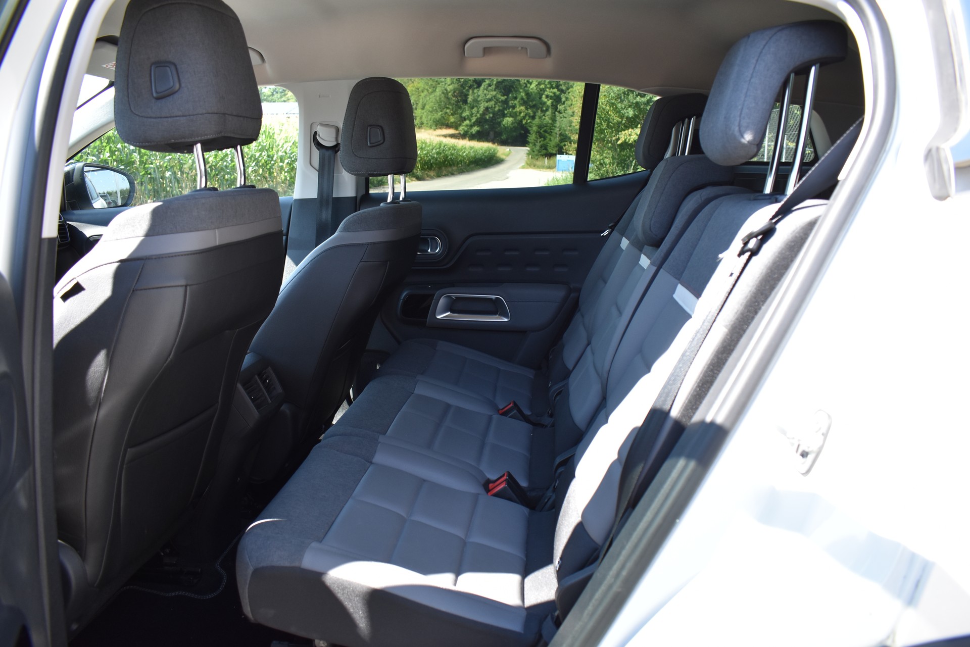 CITROEN C5 Aircross 1.6i PureTech Feel EAT8-image-8