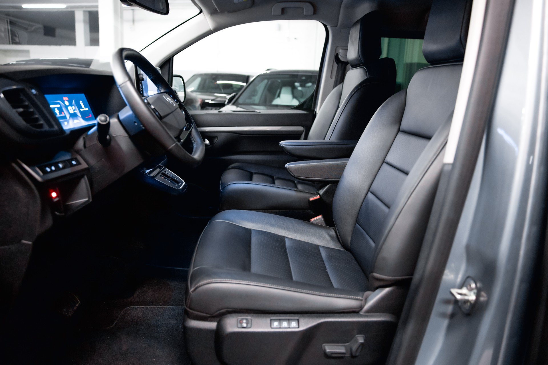 CITROEN Spacetourer 2.0 BlueHDi Max M EAT8 VIP-image-16