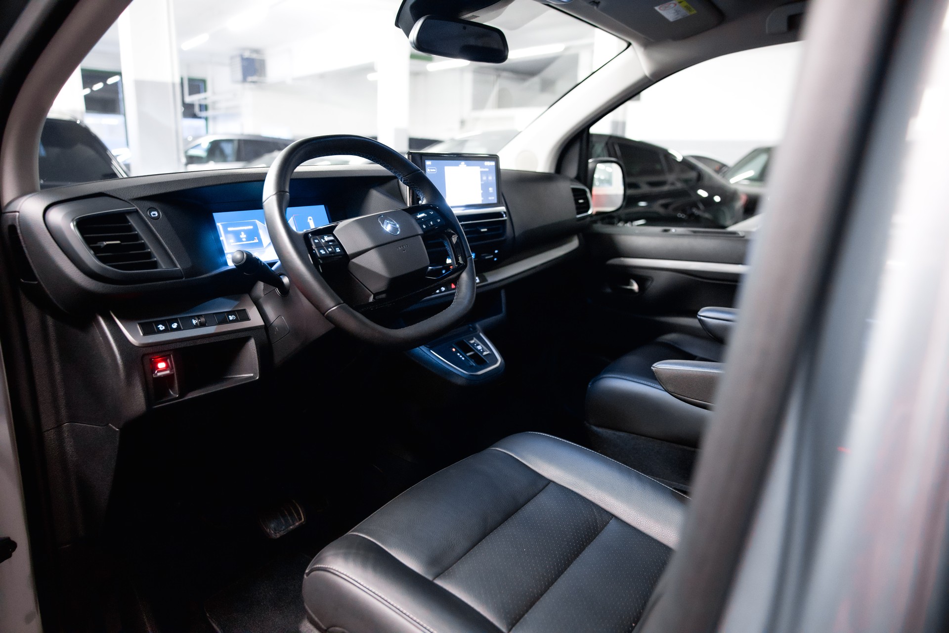 CITROEN Spacetourer 2.0 BlueHDi Max M EAT8 VIP-image-15
