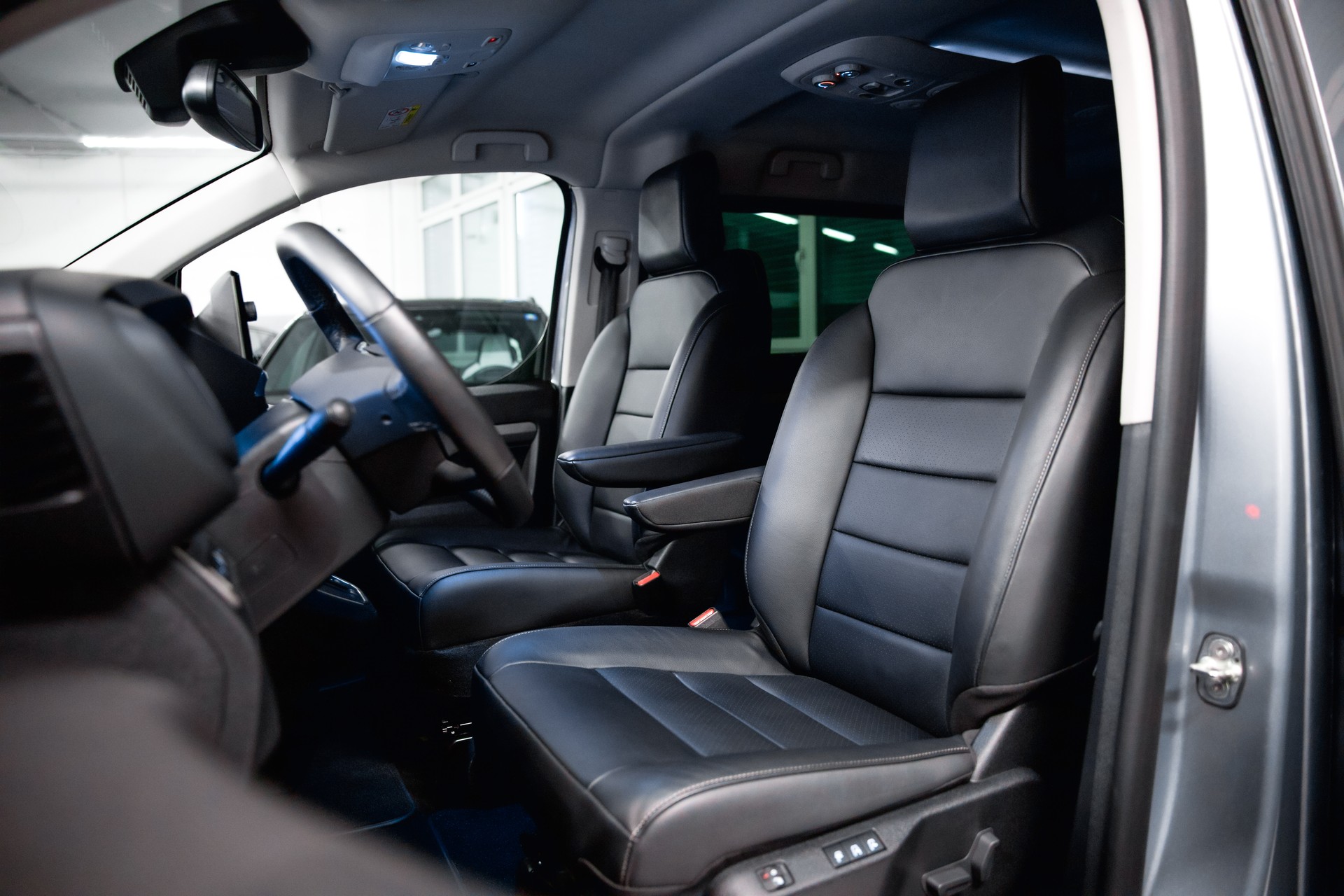 CITROEN Spacetourer 2.0 BlueHDi Max M EAT8 VIP-image-17