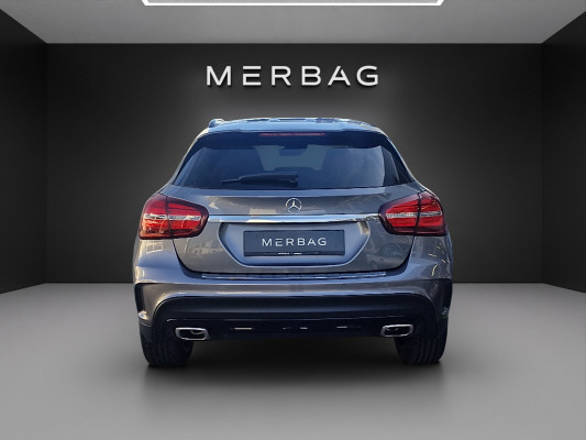 MERCEDES-BENZ GLA 250 AMG Line 4Matic-image-5