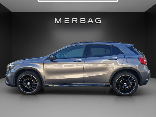 MERCEDES-BENZ GLA 250 AMG Line 4Matic-image-4