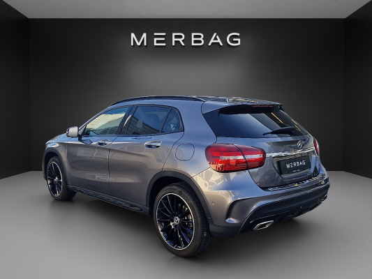 MERCEDES-BENZ GLA 250 AMG Line 4Matic-image-2